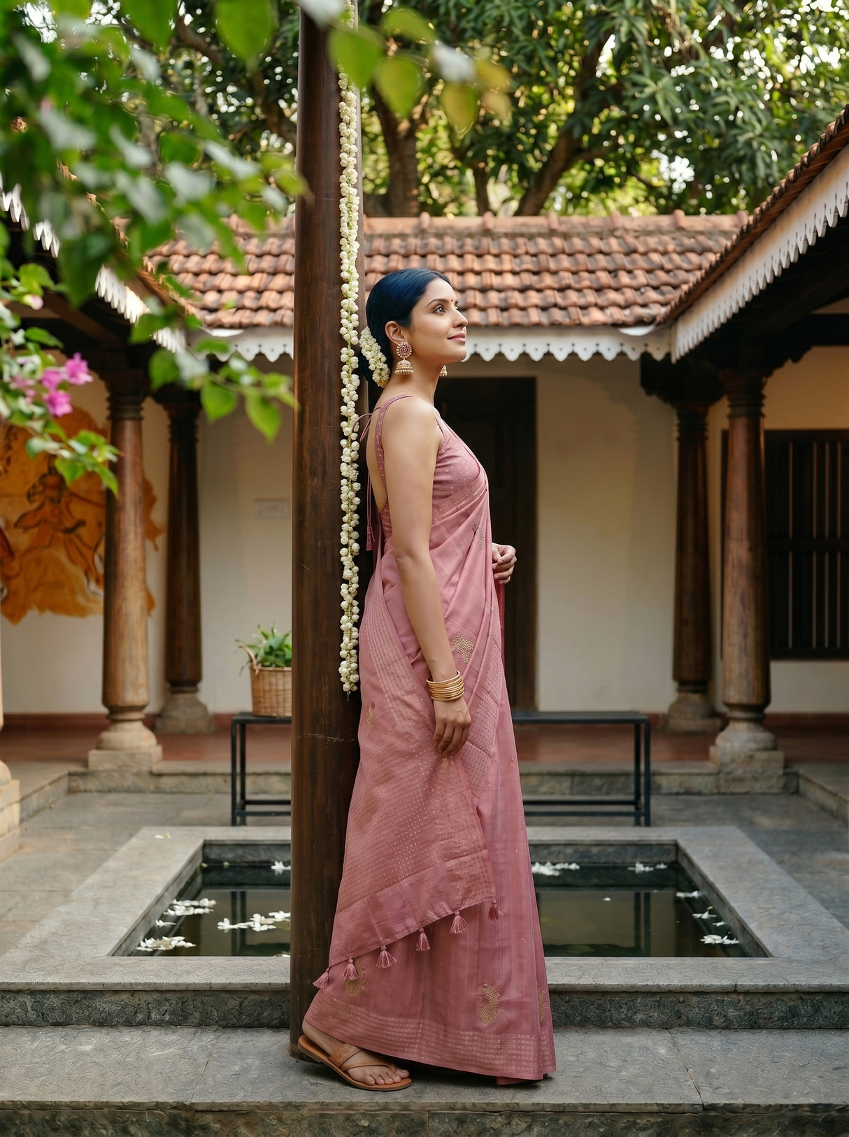 MIMOSA Saree Saree — pose 3 styling detail