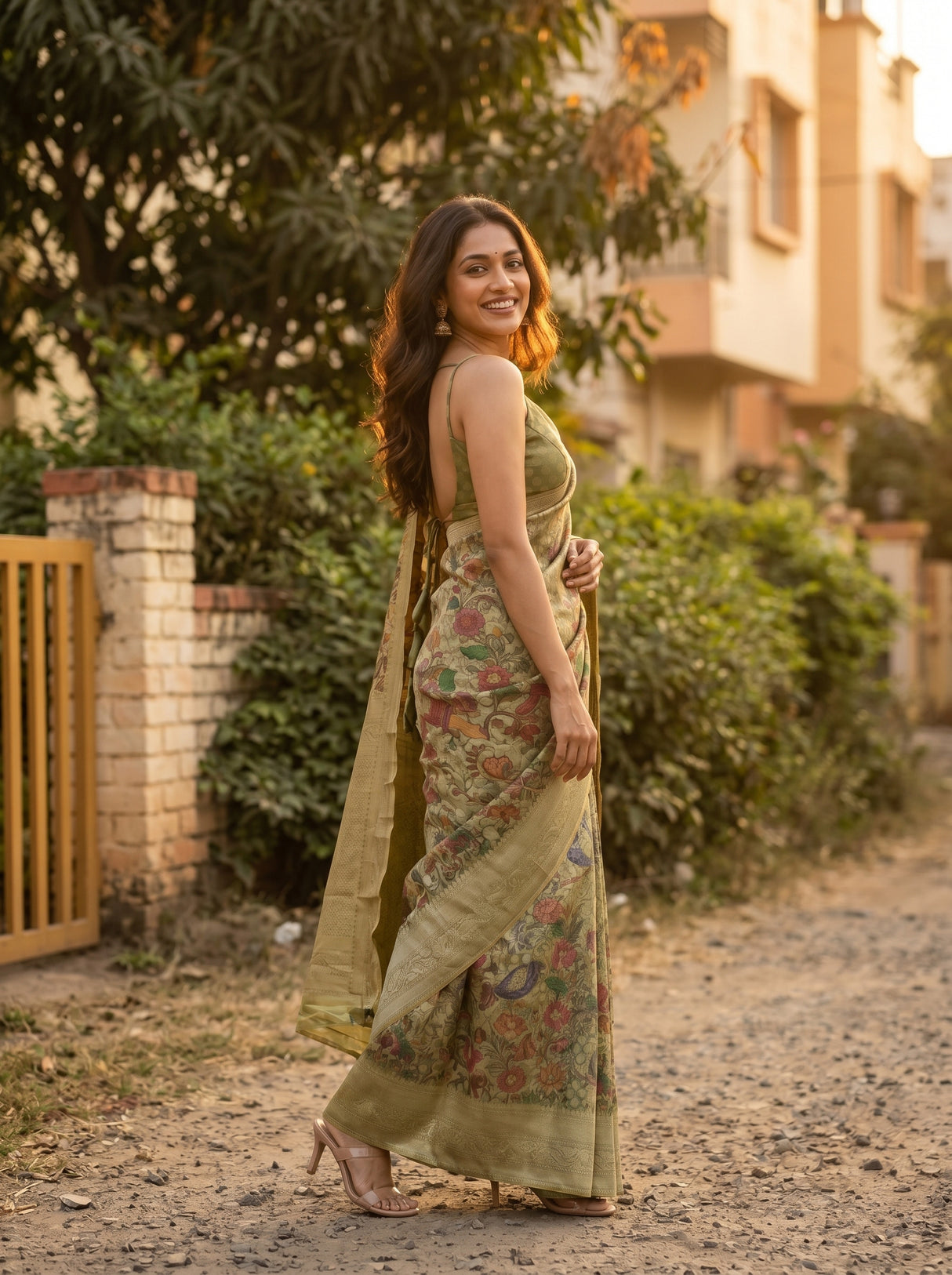 MIMOSA Saree Saree — pose 5 styling detail