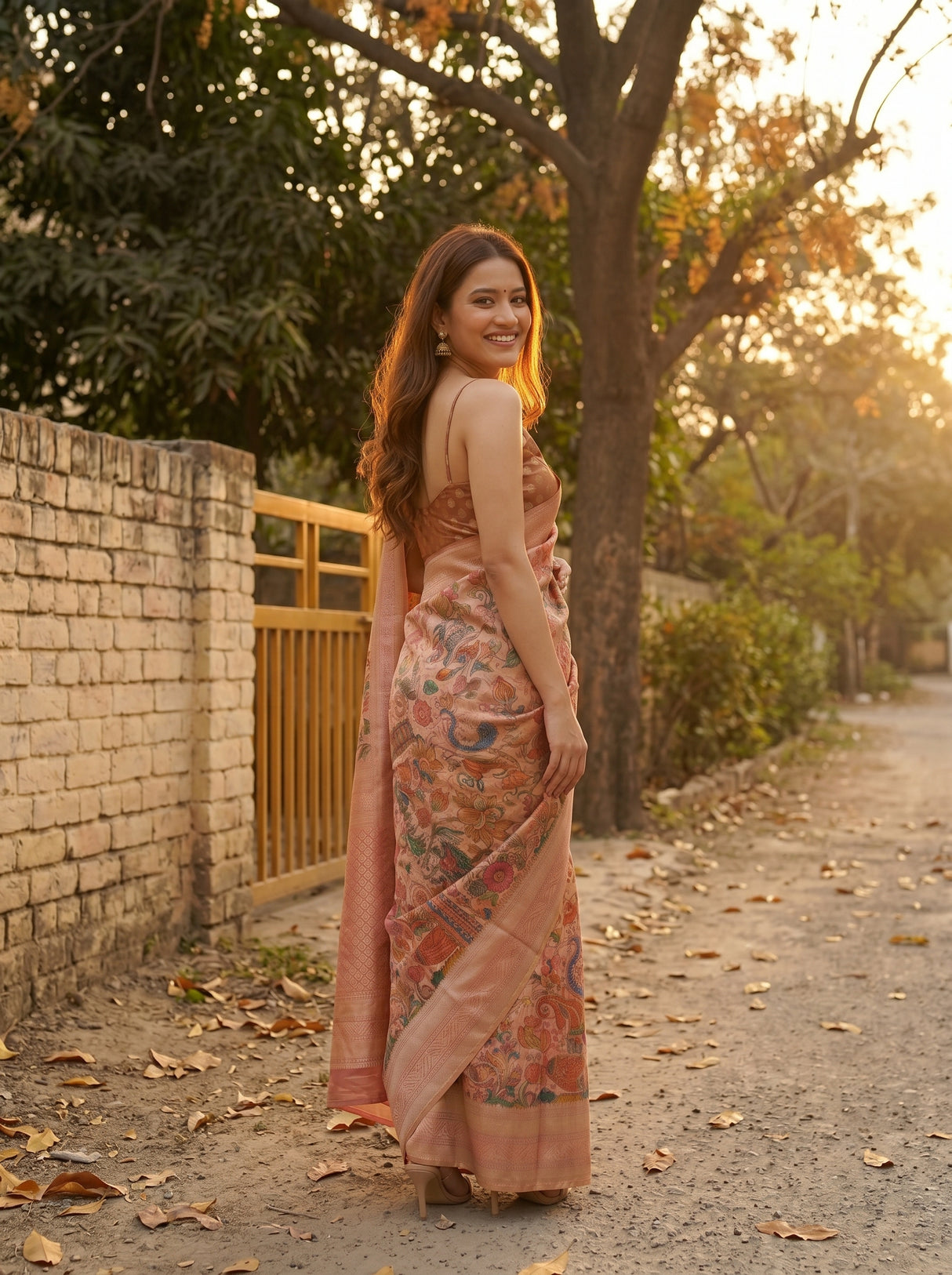 MIMOSA Saree Saree — pose 7 styling detail