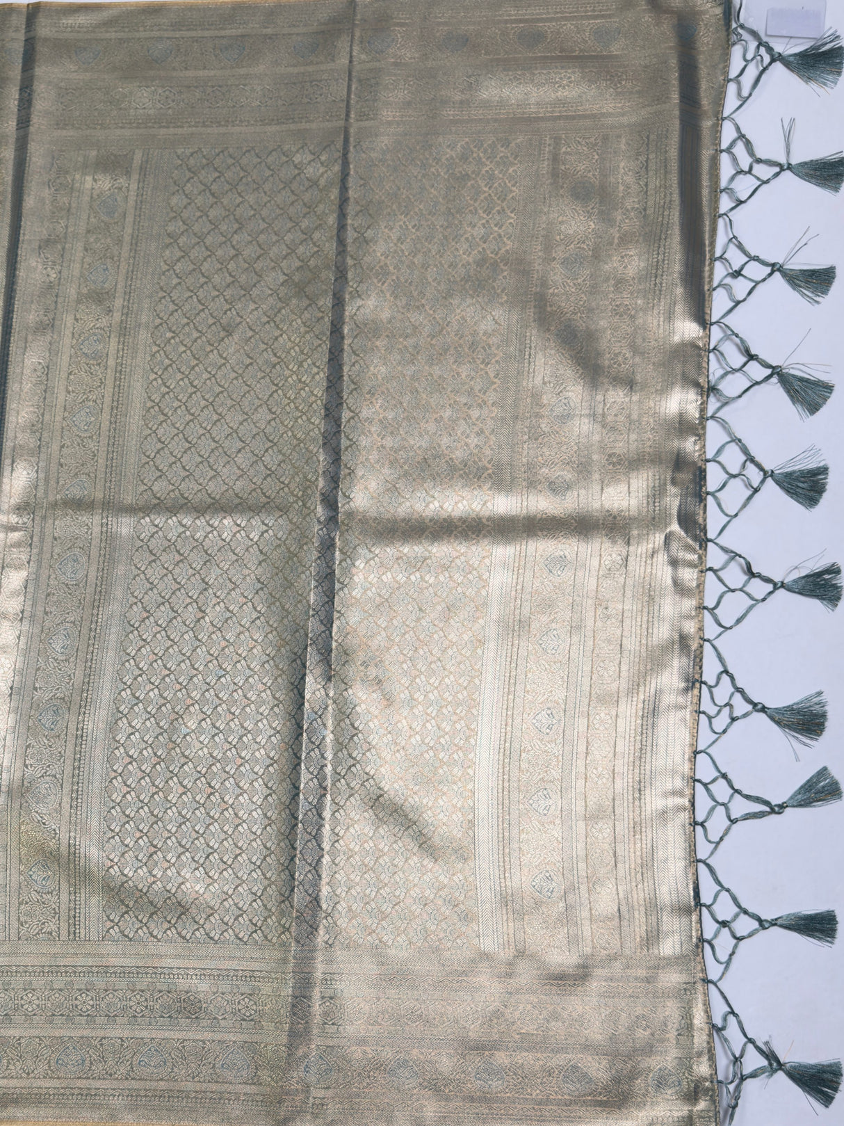 MIMOSA Saree Saree — pallu and zari work detail