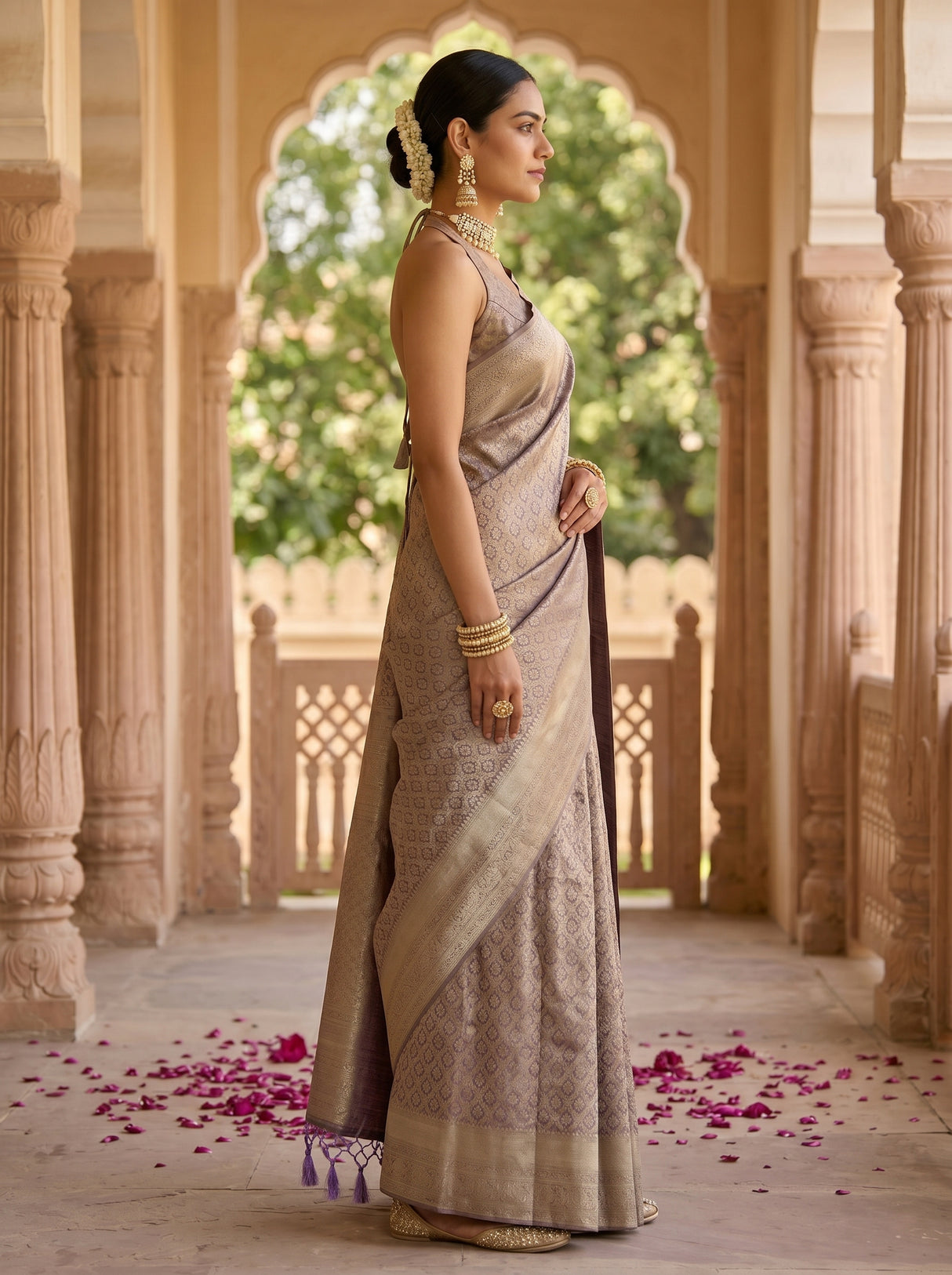 MIMOSA Saree Saree — pose 3 styling detail