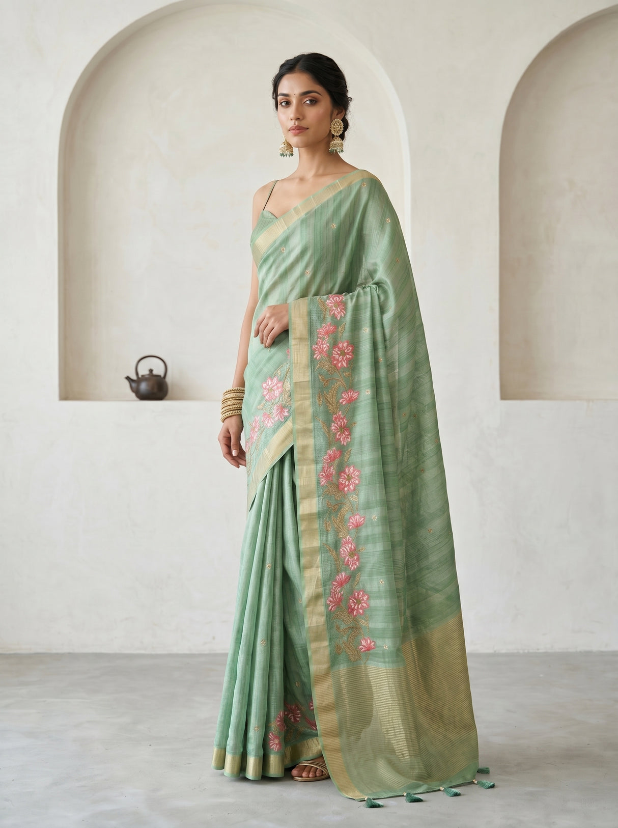 MIMOSA Saree Saree — pose 4 styling detail