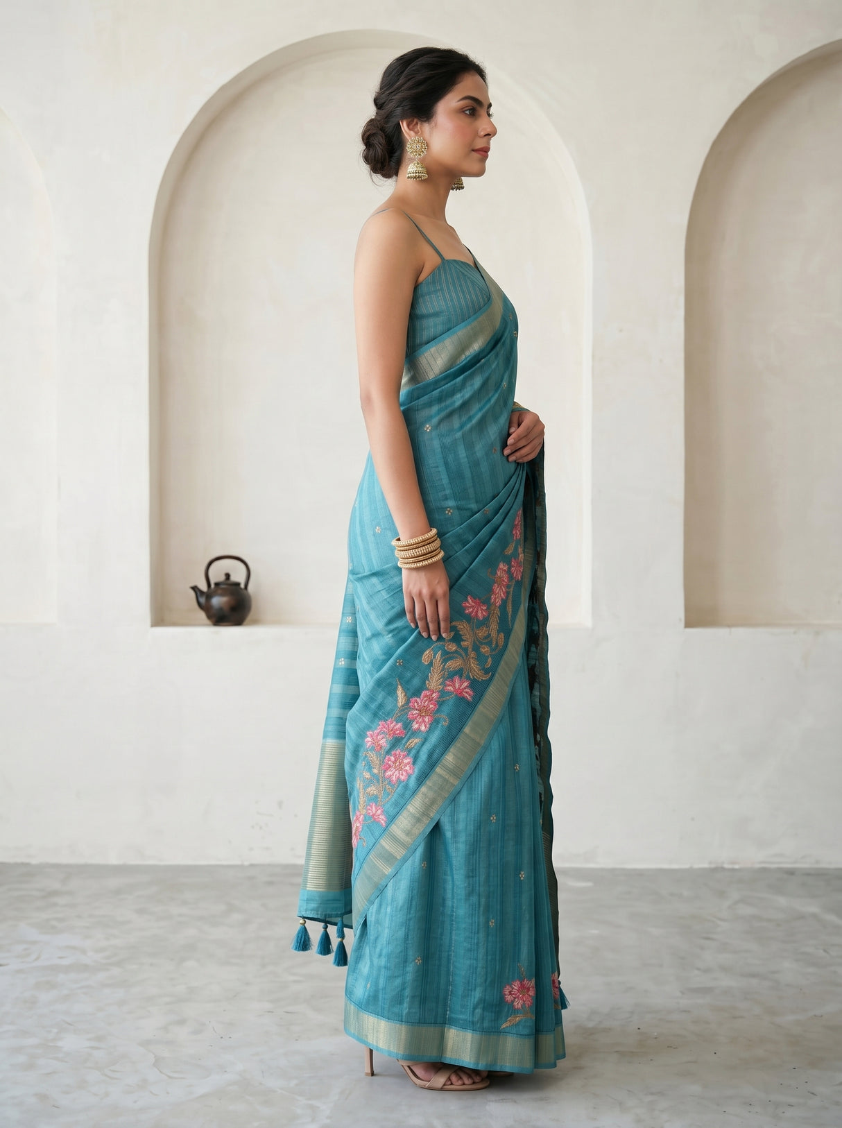 MIMOSA Saree Saree — pose 3 styling detail