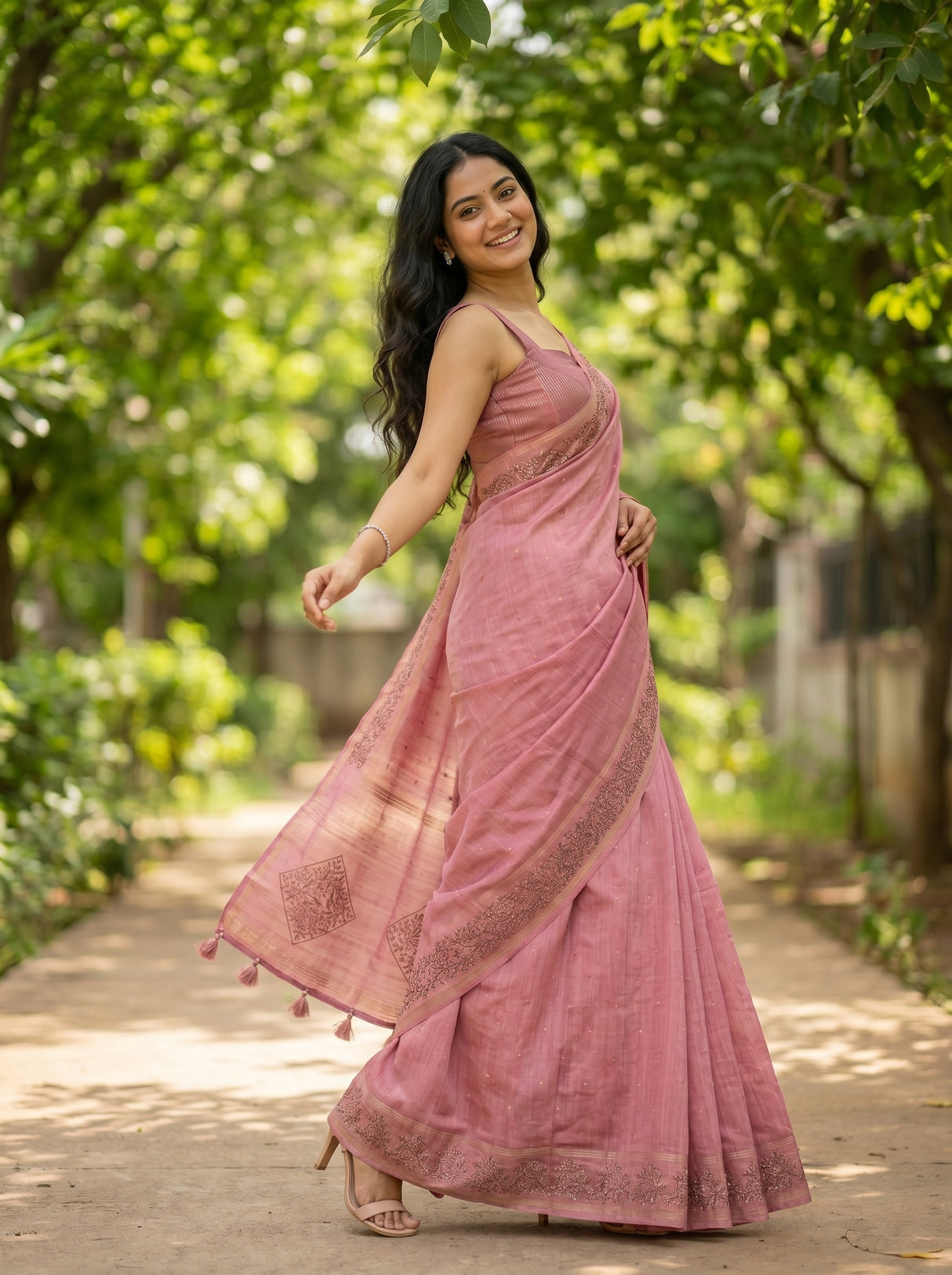 MIMOSA Saree Saree — pose 9 styling detail