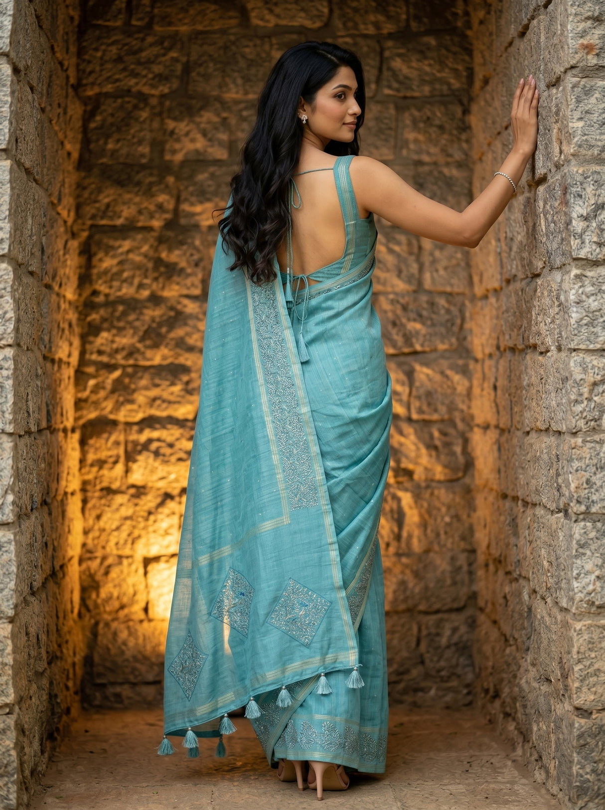 MIMOSA Saree Saree — pose 2 styling detail