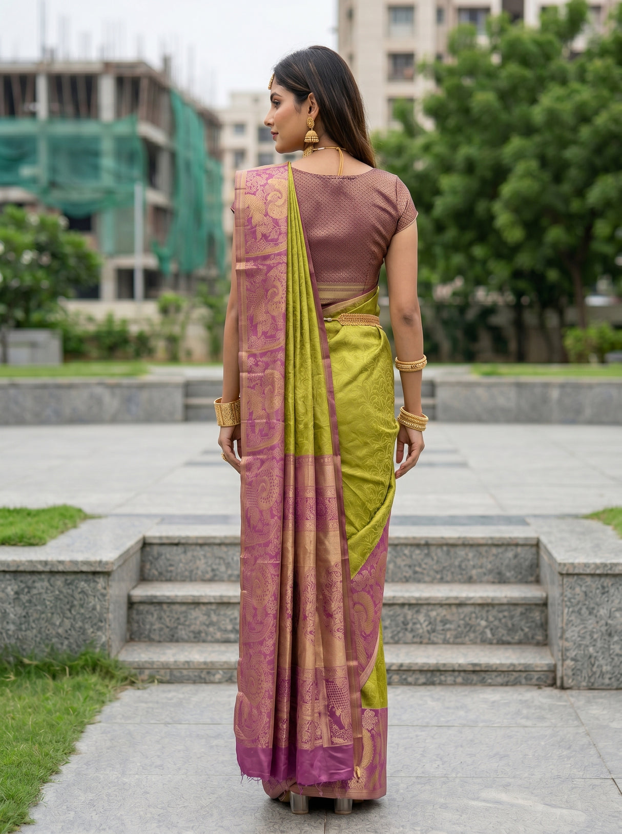 MIMOSA Saree Saree — pose 2 styling detail