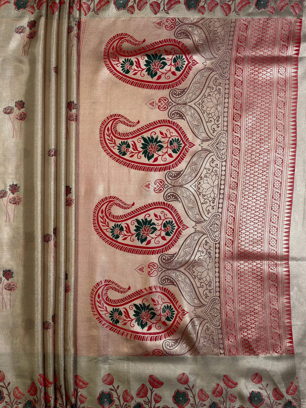 MIMOSA Red Saree Saree — pallu and zari work detail
