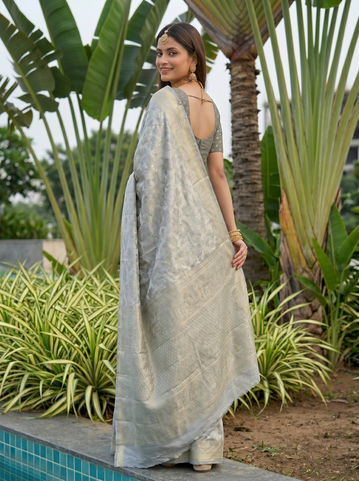 MIMOSA Saree Saree — pose 7 styling detail