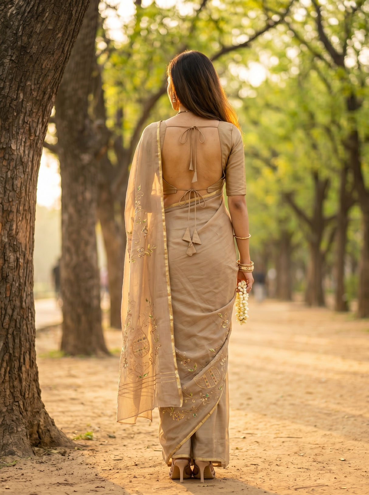 MIMOSA Saree Saree — pose 2 styling detail