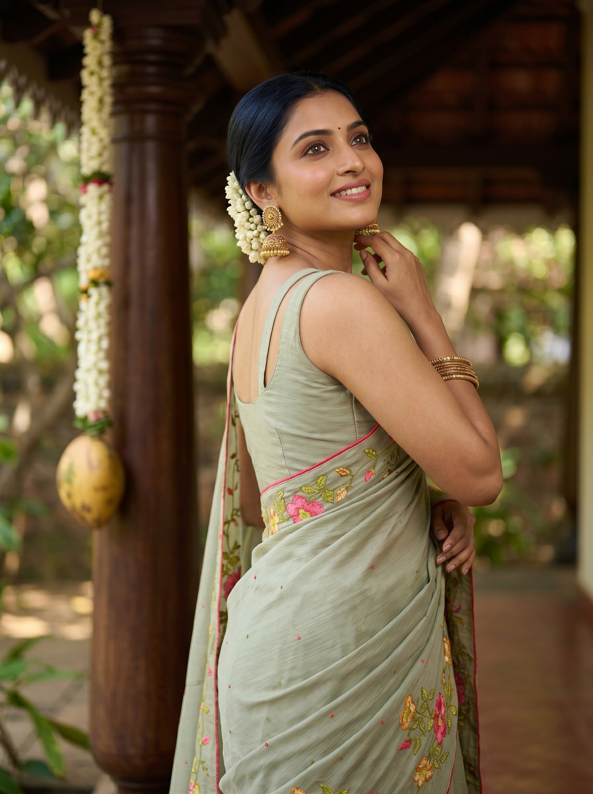 MIMOSA Saree Saree — pose 10 styling detail