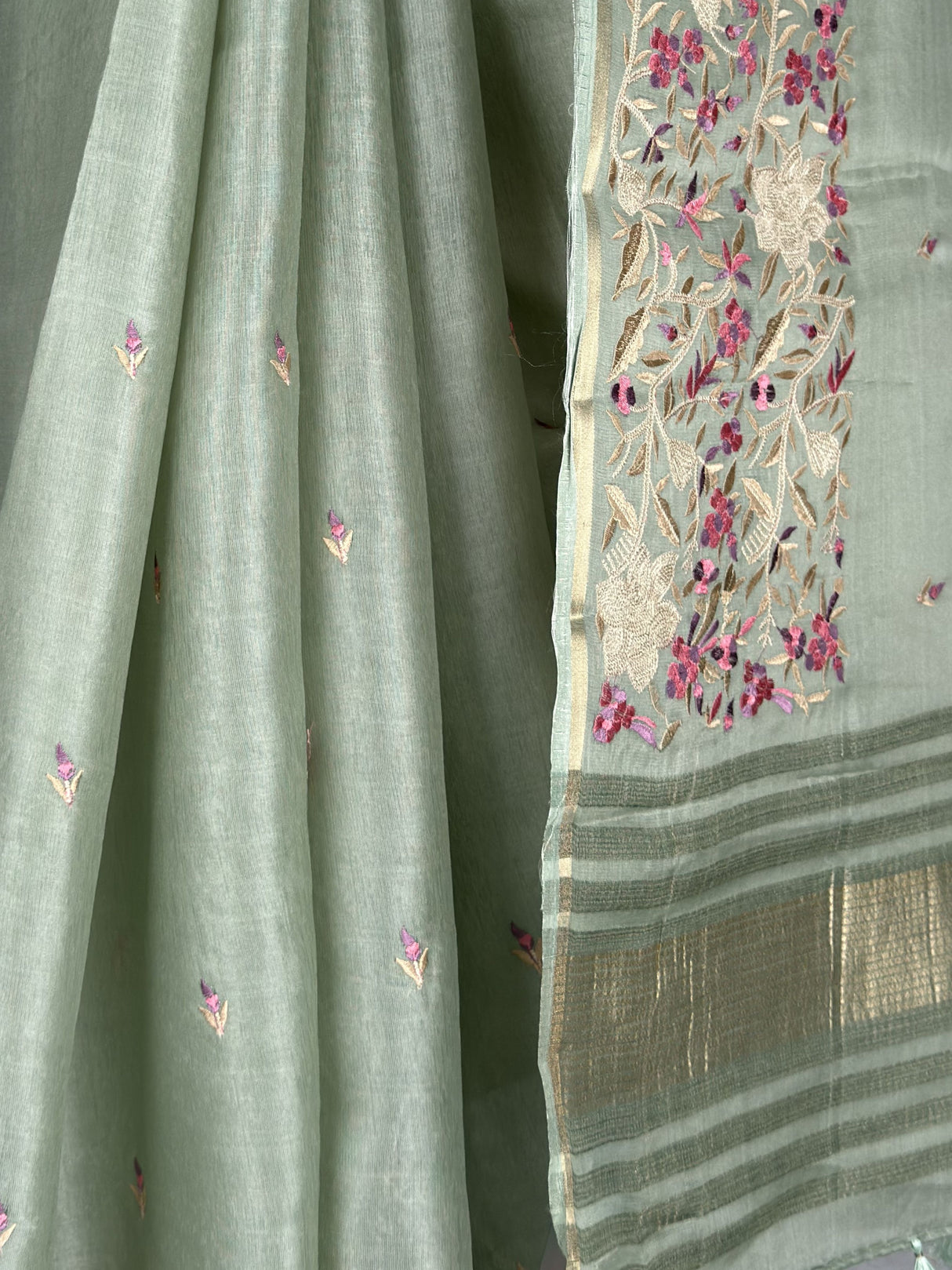 MIMOSA Pista Banarasi Art Silk Saree — Saree pallu with tassels