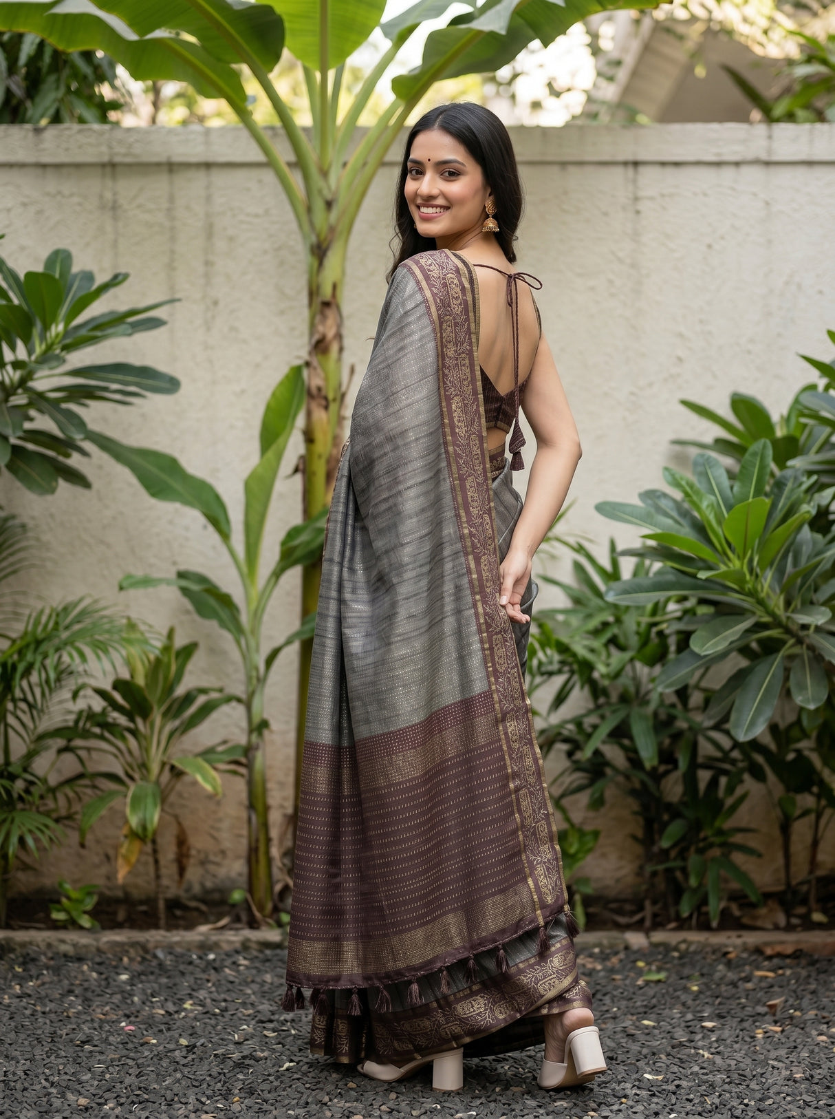 MIMOSA Saree Saree — pose 7 styling detail