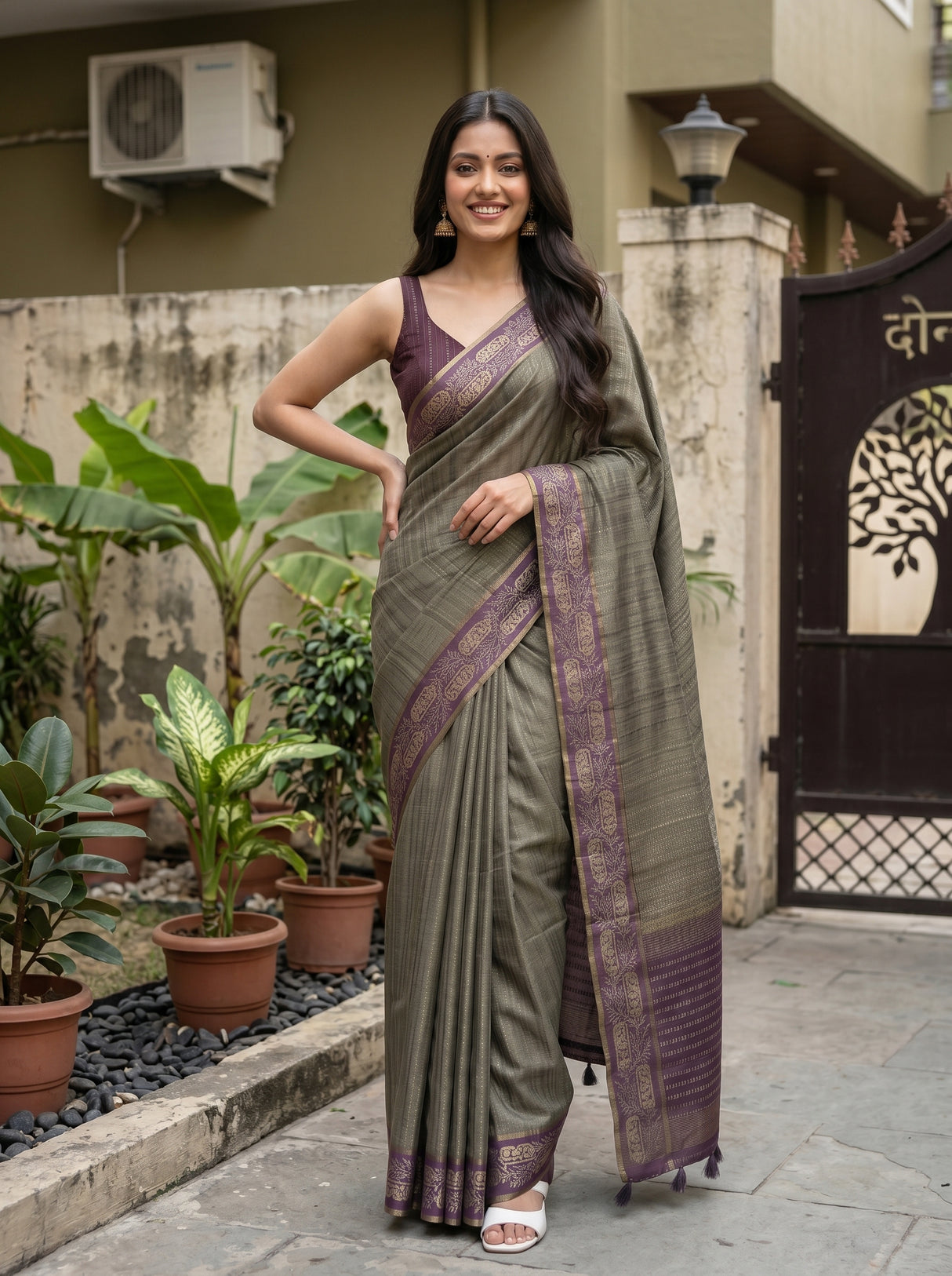 MIMOSA Saree Saree — pose 4 styling detail