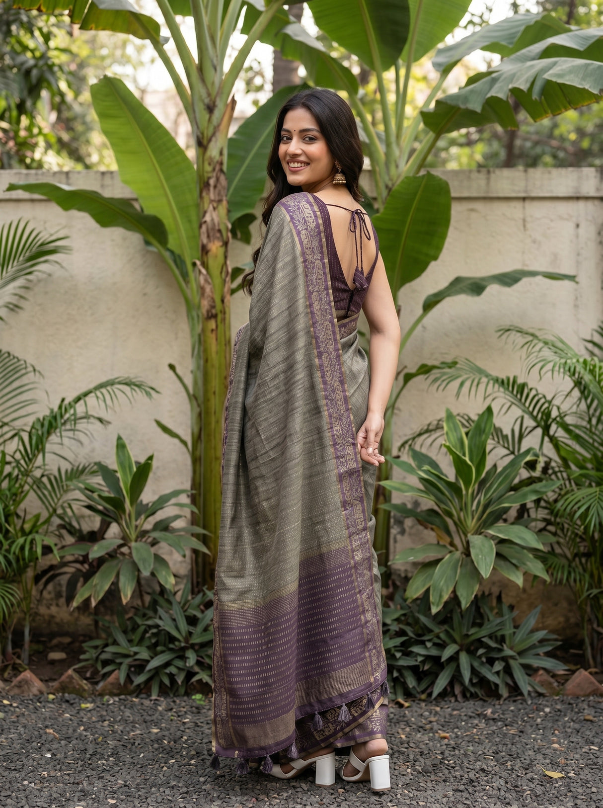 MIMOSA Saree Saree — pose 7 styling detail