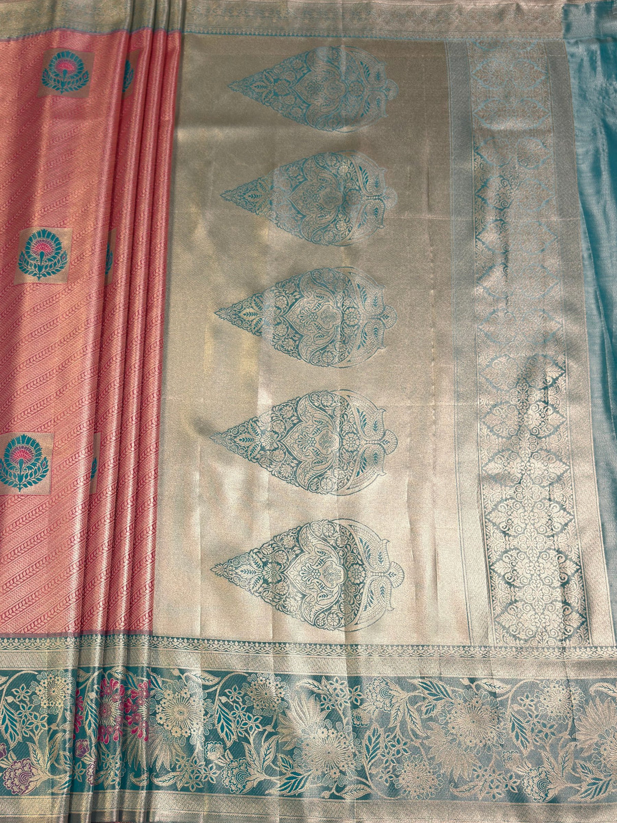 MIMOSA Saree Saree — pallu and zari work detail