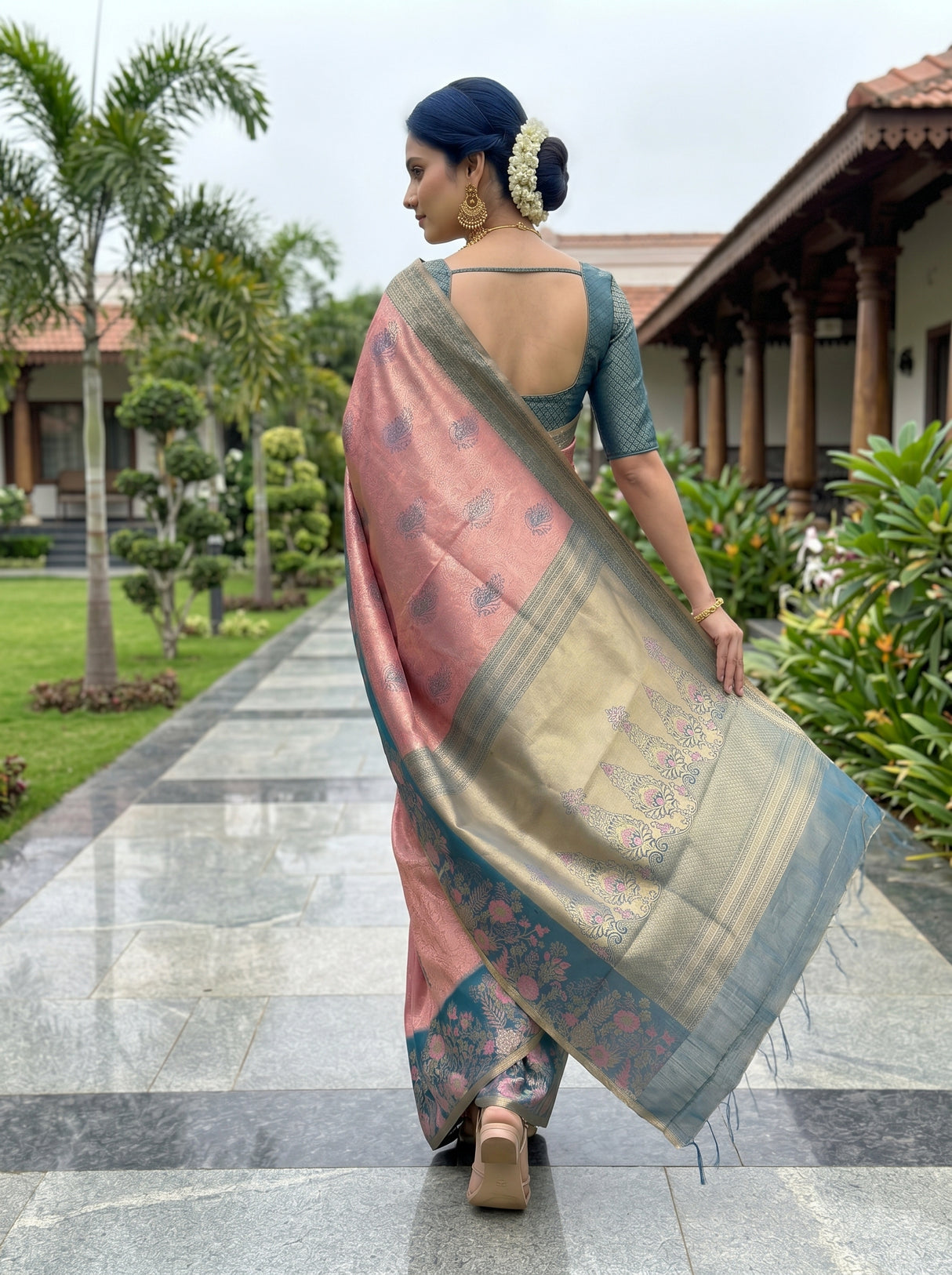 MIMOSA Saree Saree — pose 2 styling detail