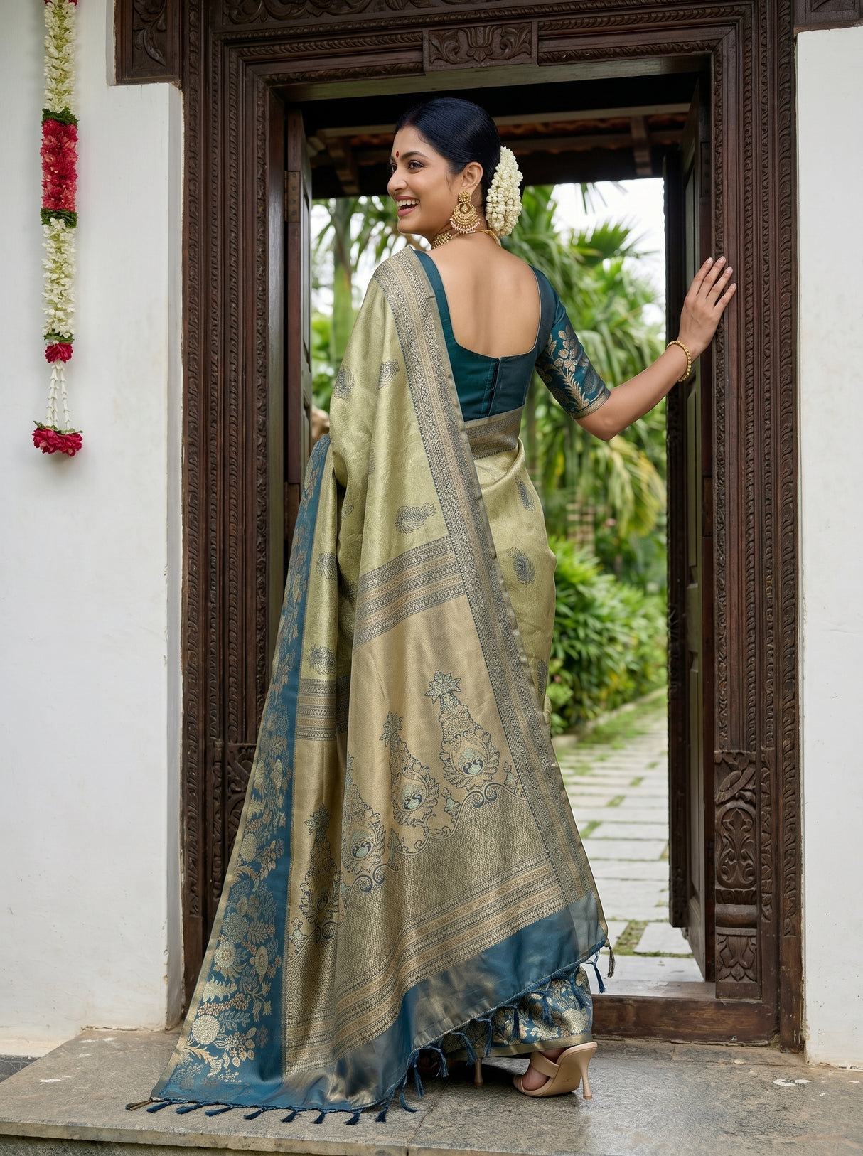 MIMOSA Saree Saree — pose 7 styling detail
