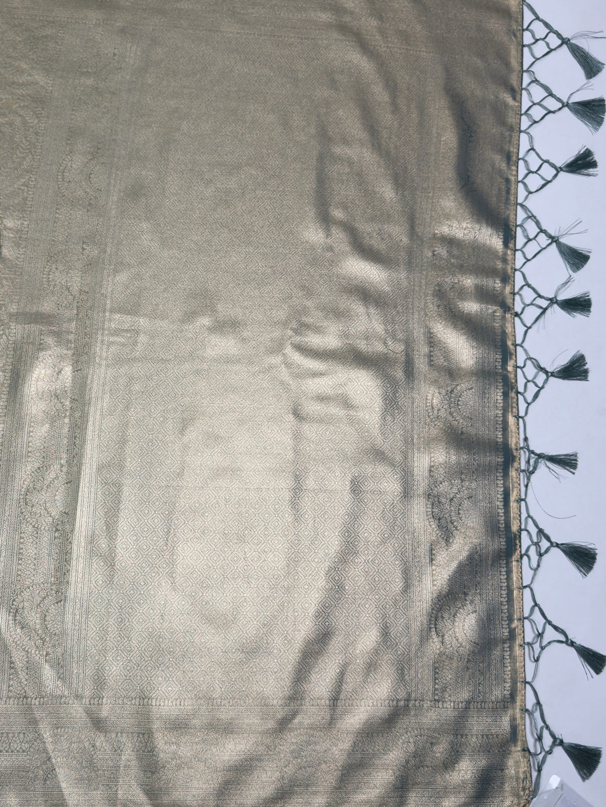 MIMOSA Sapphire Saree Saree — pallu and zari work detail