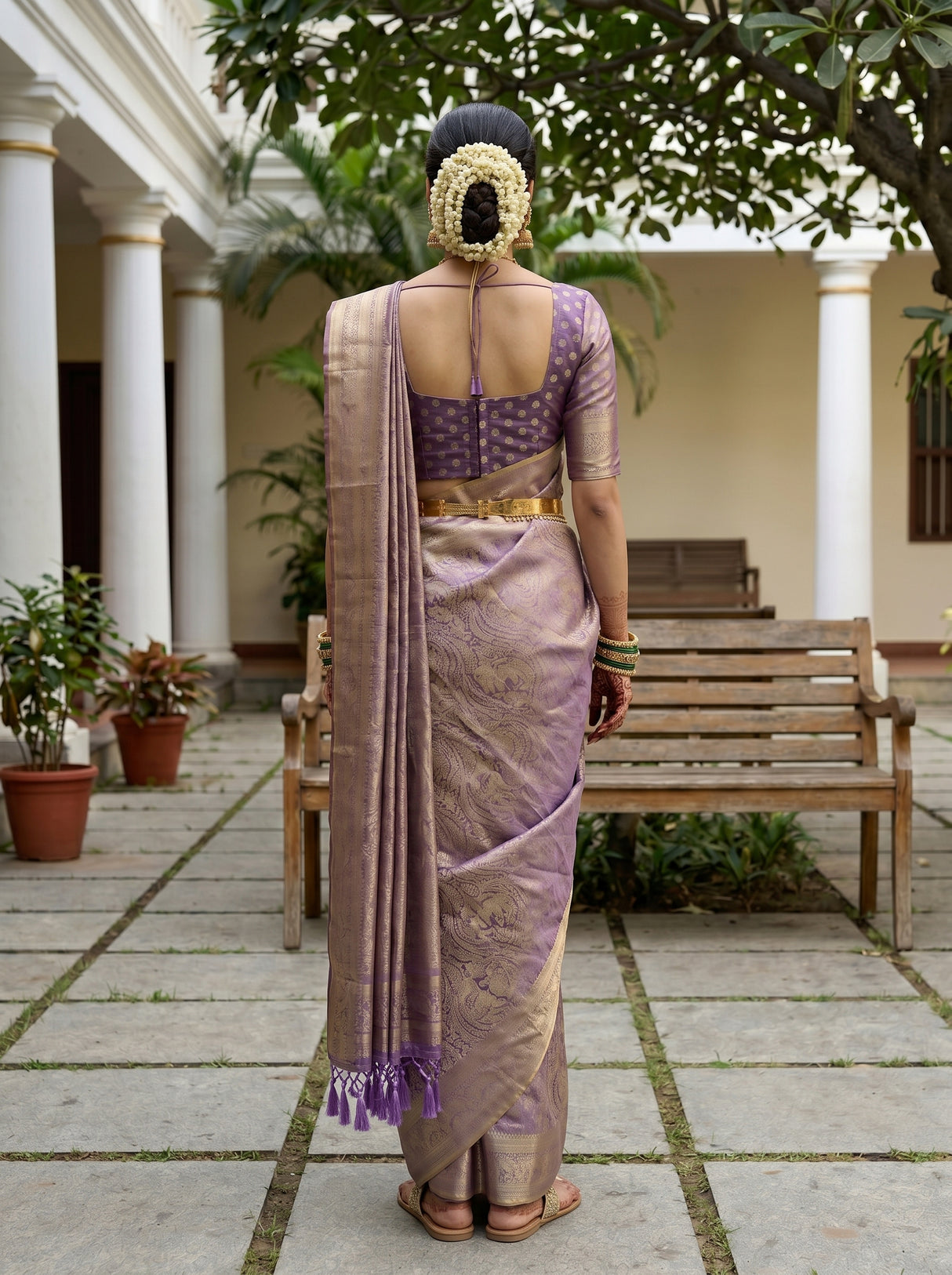 MIMOSA Violet Saree Saree — pose 2 styling detail