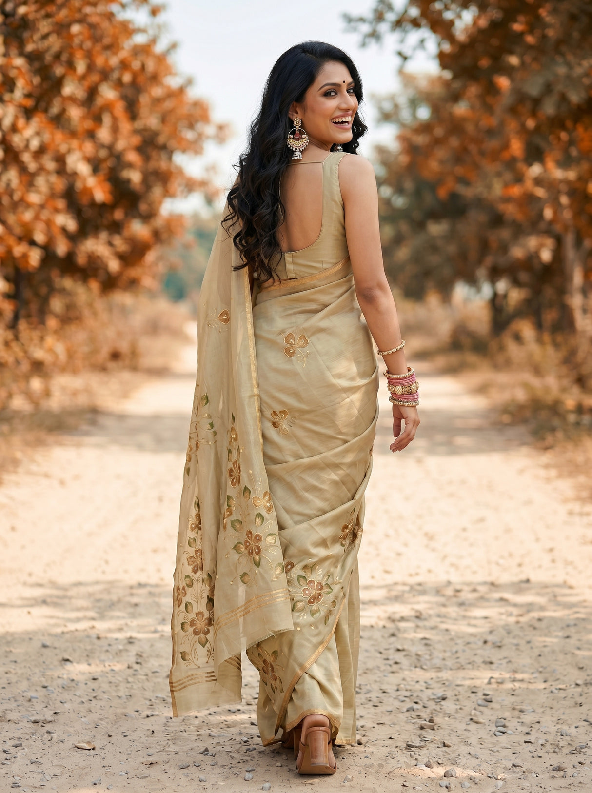 MIMOSA Saree Saree — pose 2 styling detail