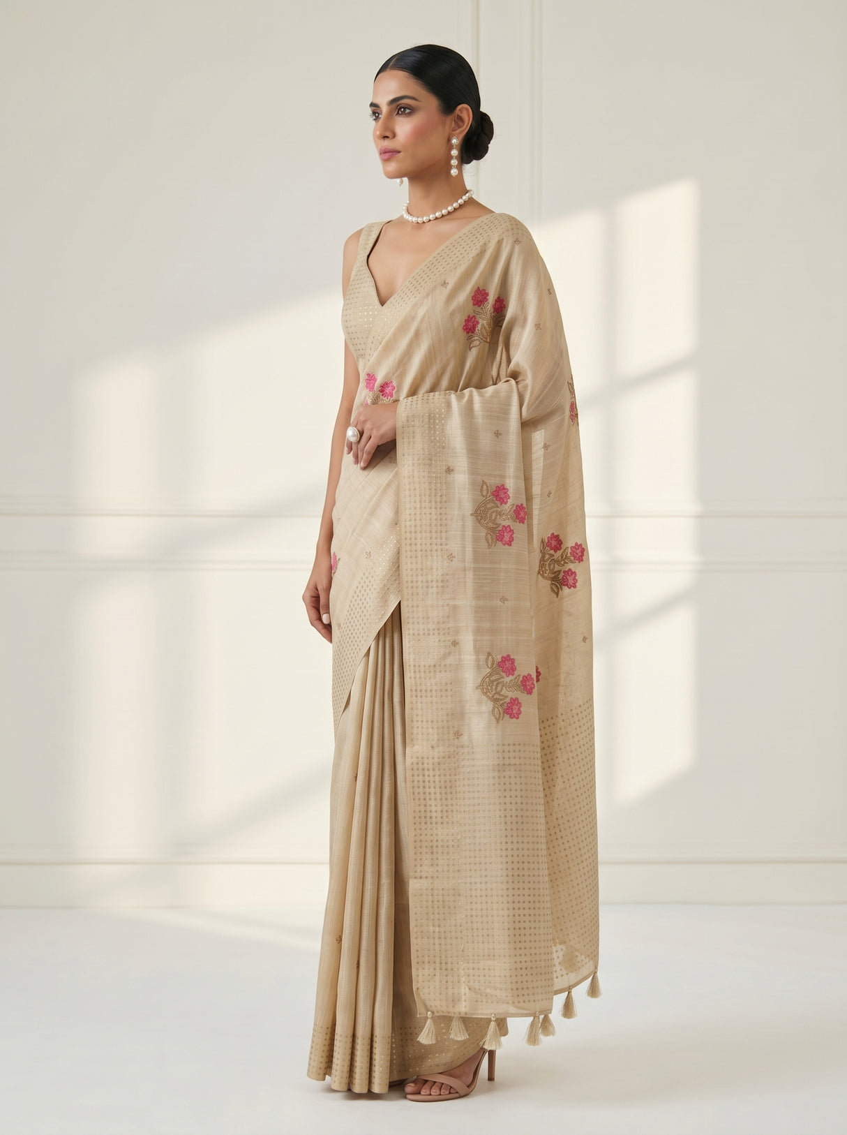 MIMOSA Saree Saree — pose 3 styling detail