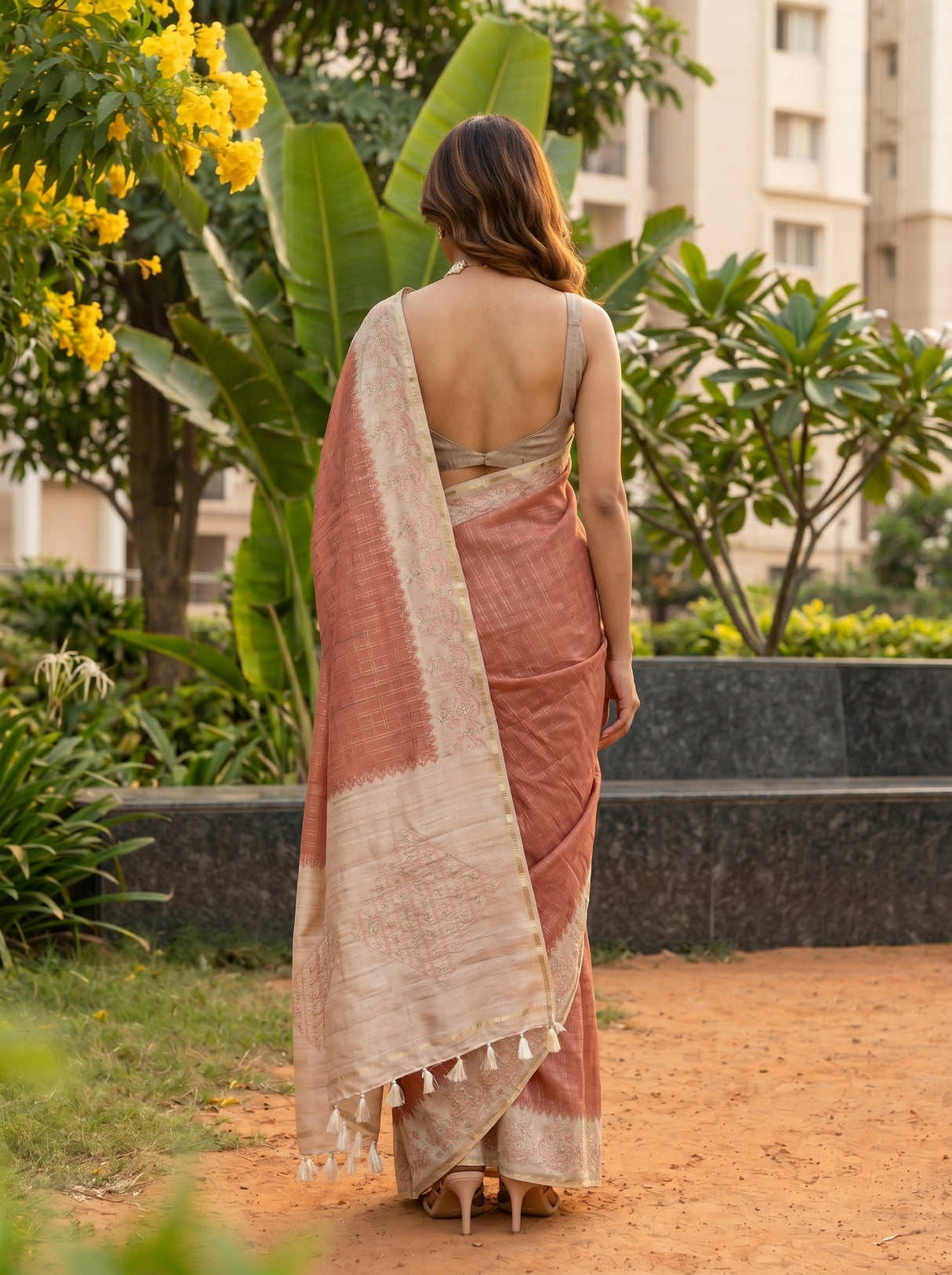 MIMOSA Maroon Saree Saree — pose 2 styling detail