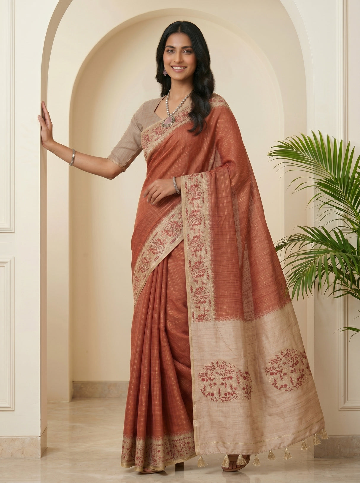 MIMOSA Maroon Saree Saree — pose 9 styling detail