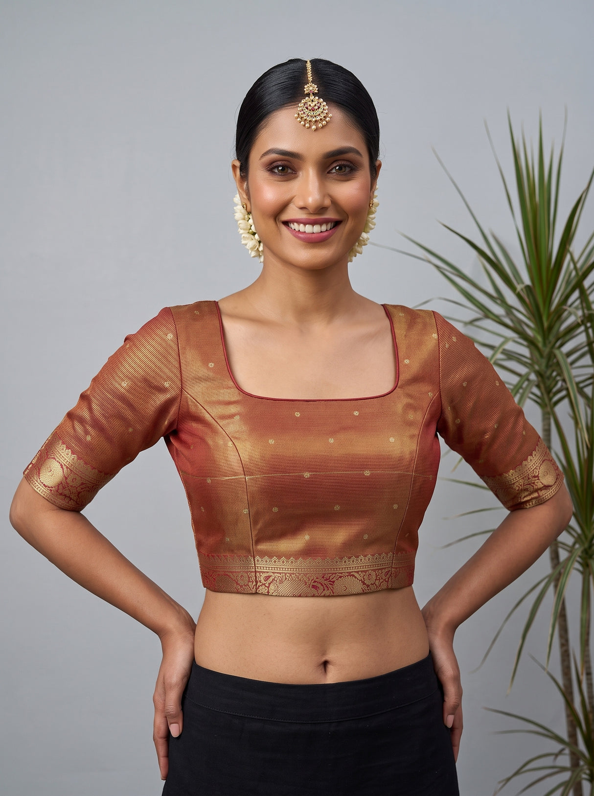 MIMOSA Strawberry Saree Saree — blouse close-up