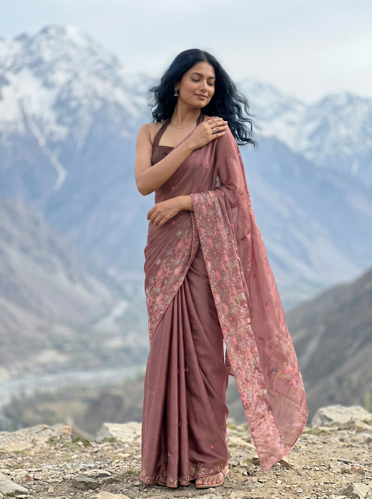 MIMOSA Peach Banarasi chiffon Saree — pose 9 styling detail