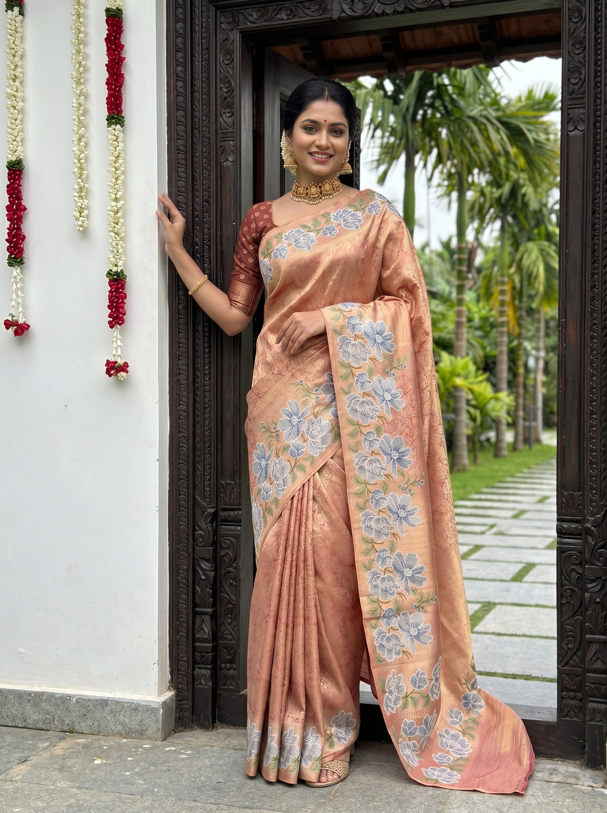 MIMOSA Saree Saree — pose 5 styling detail