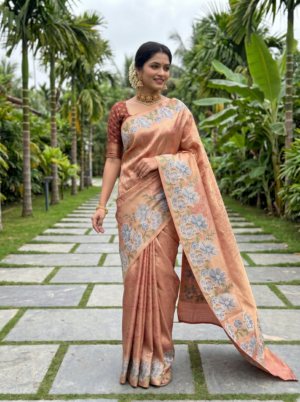 MIMOSA Saree Saree — pose 6 styling detail