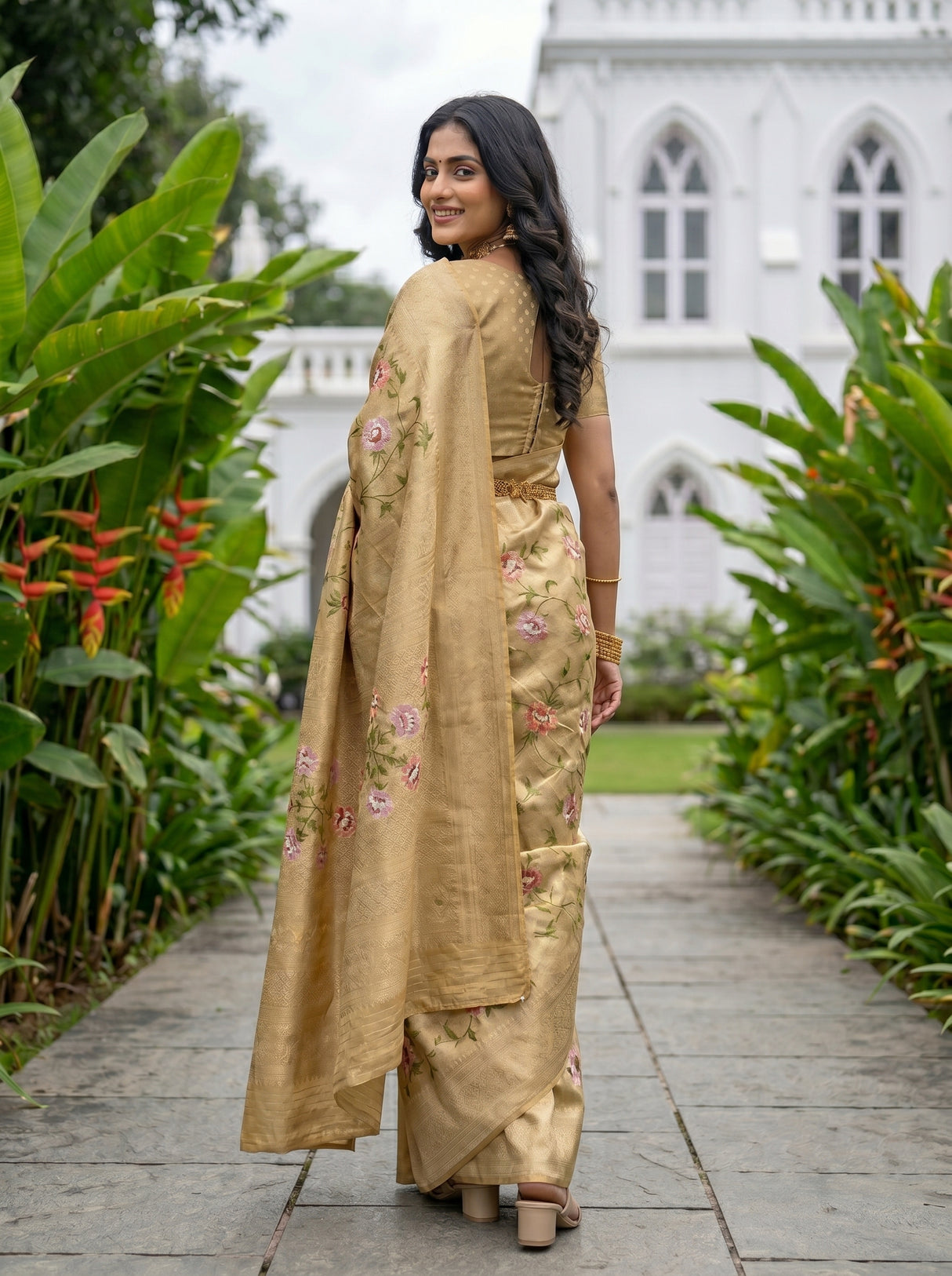 MIMOSA Saree Saree — pose 7 styling detail