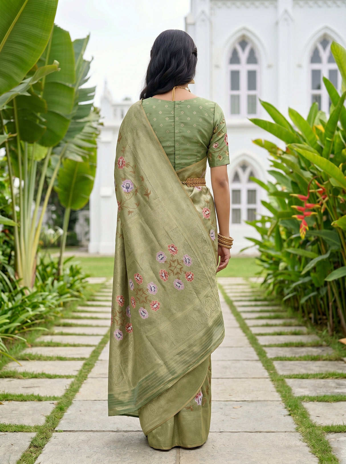 MIMOSA Saree Saree — pose 2 styling detail