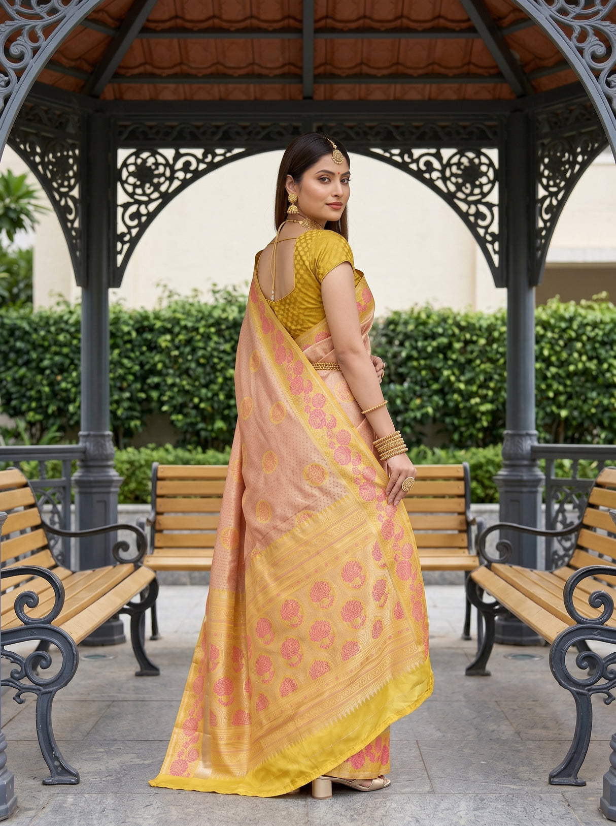 MIMOSA Saree Saree — pose 7 styling detail