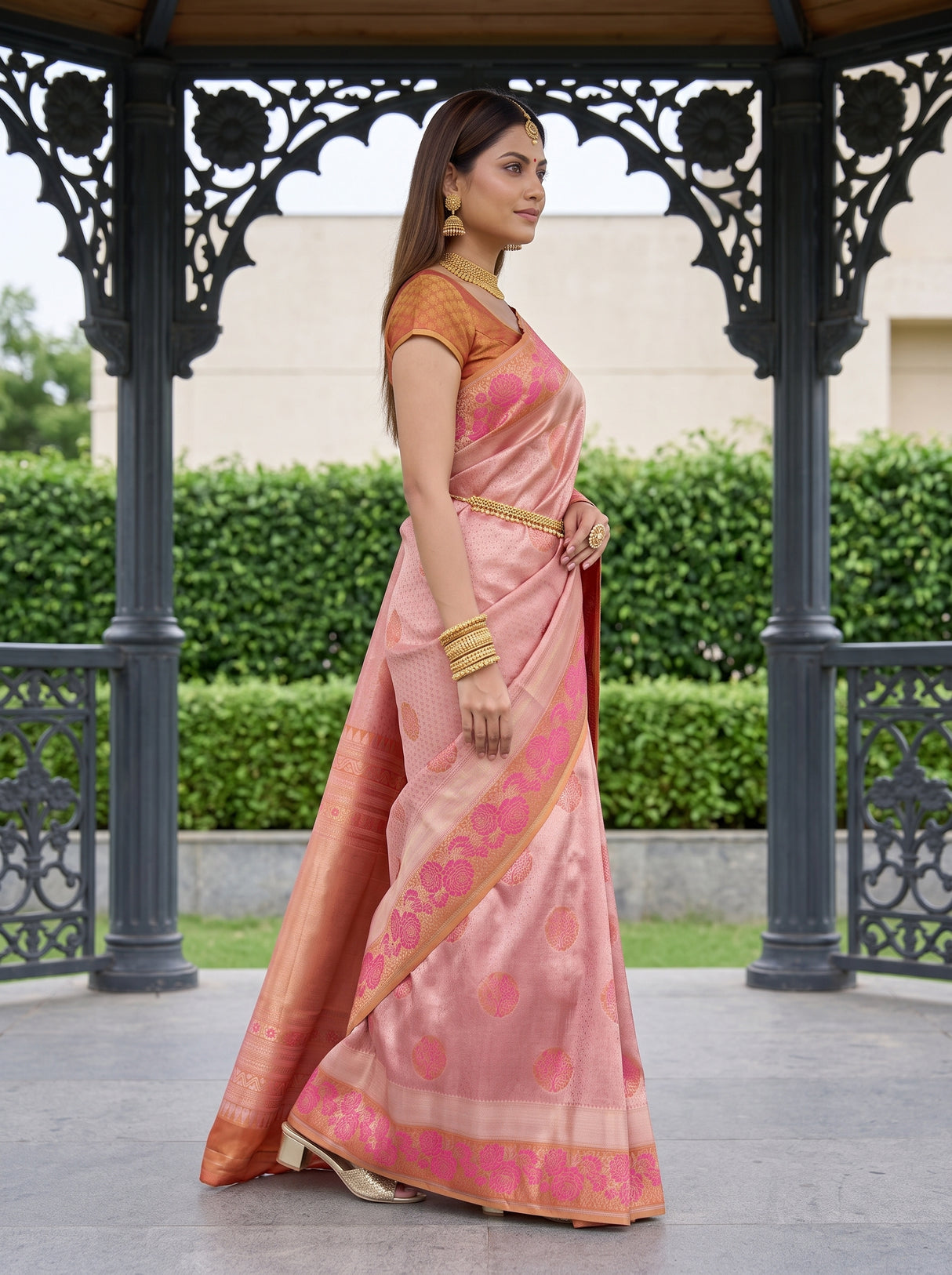 MIMOSA Saree Saree — pose 3 styling detail