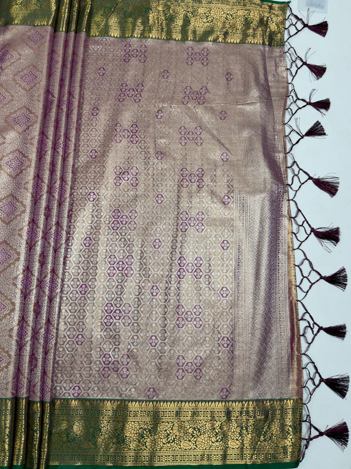 MIMOSA Magenta Saree Saree — pallu and zari work detail