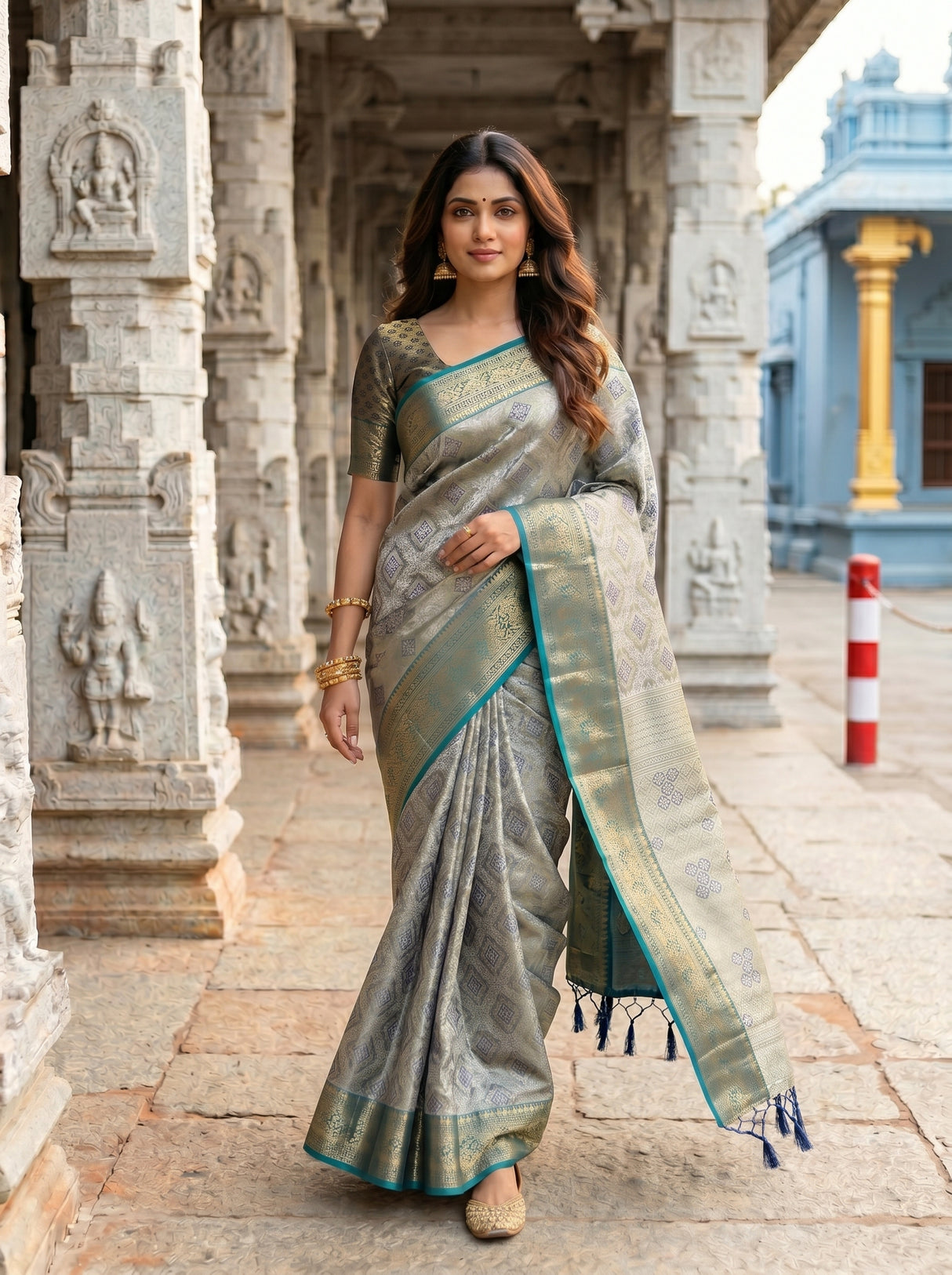 MIMOSA Navy Saree Saree — pose 6 styling detail