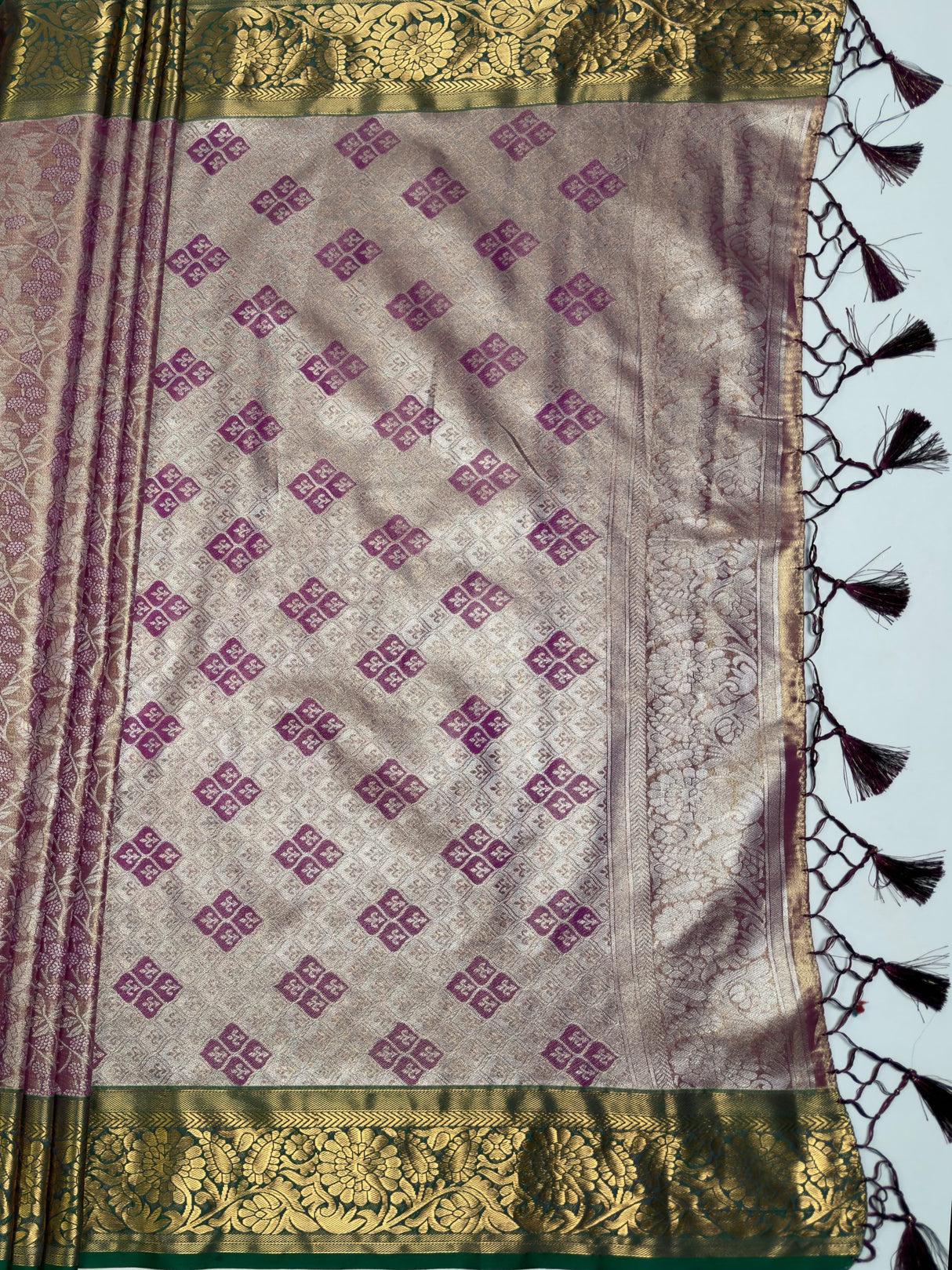 MIMOSA Magenta Saree Saree — pallu and zari work detail