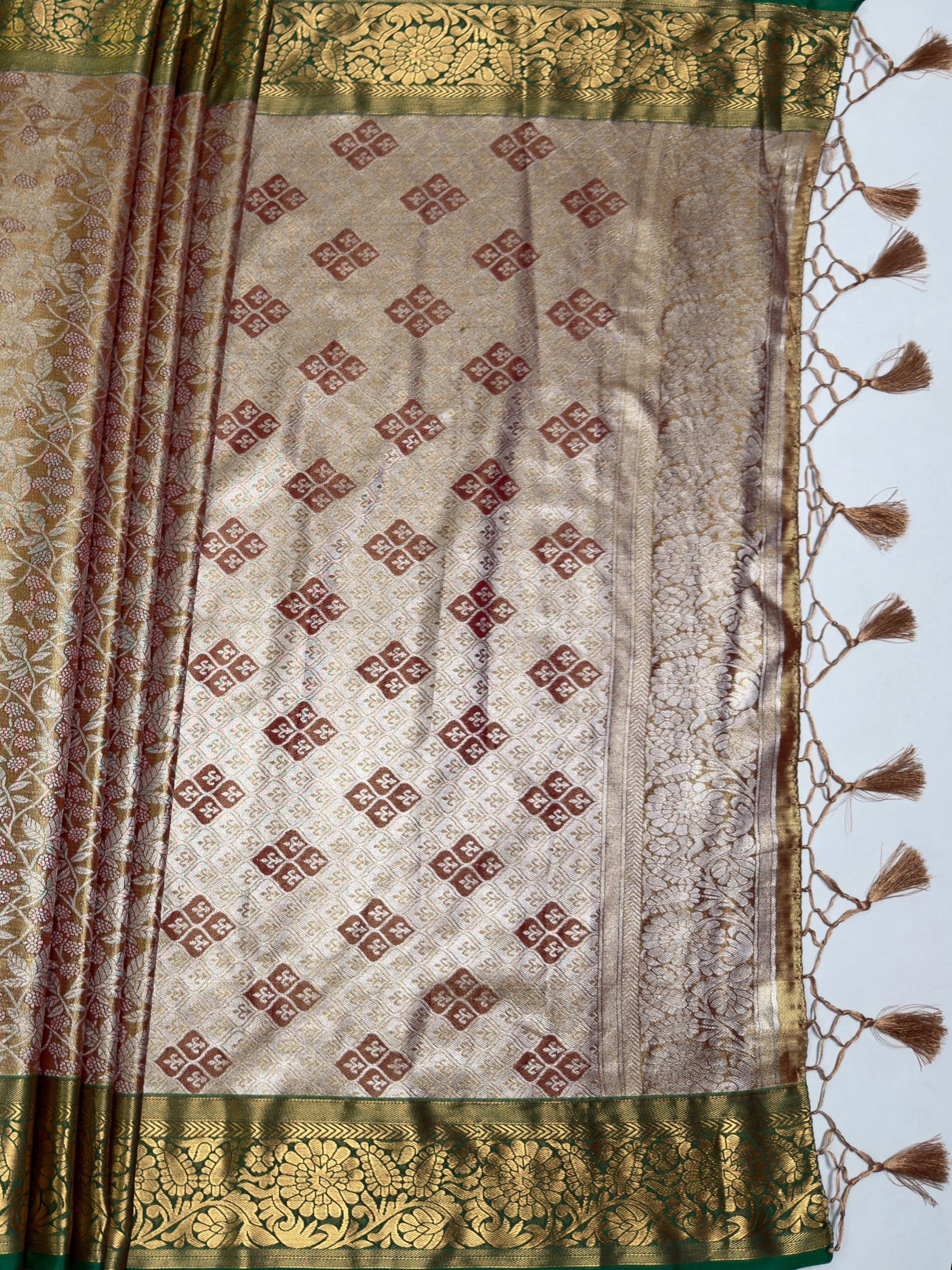 MIMOSA Maroon Saree Saree — pallu and zari work detail