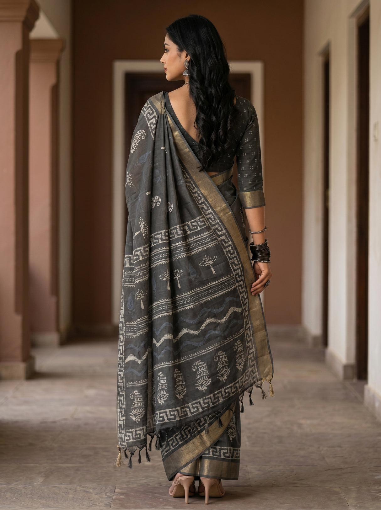 MIMOSA Saree Saree — pose 2 styling detail
