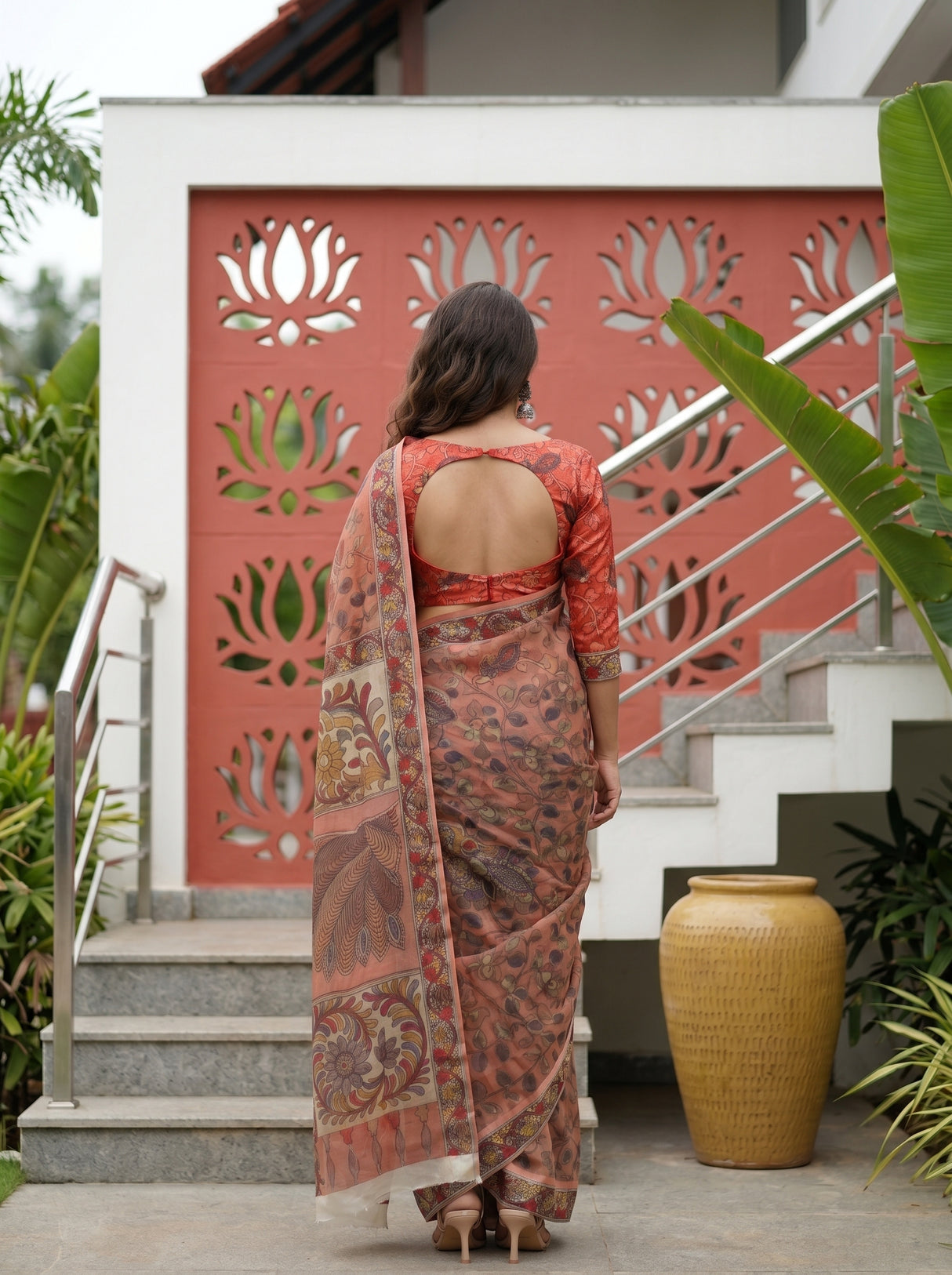 MIMOSA Peach Saree Saree — pose 2 styling detail