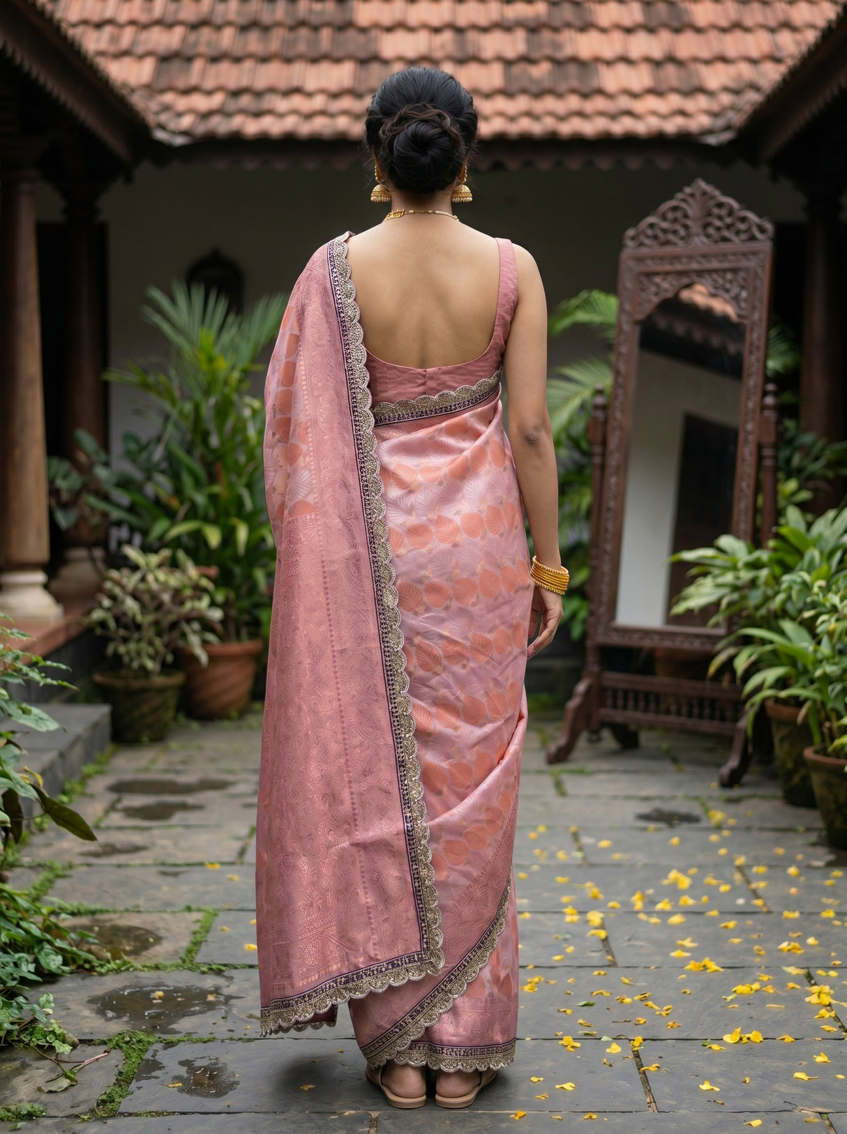 MIMOSA Saree Saree — pose 2 styling detail