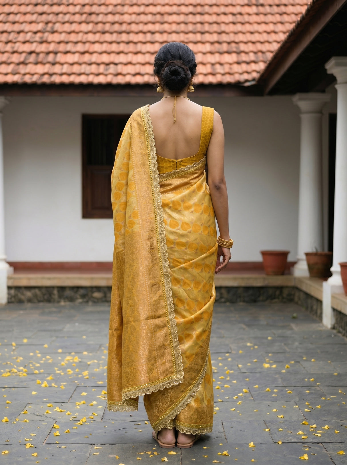 MIMOSA Saree Saree — pose 2 styling detail