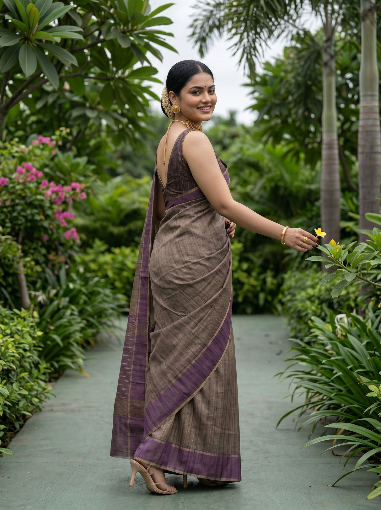 MIMOSA Saree Saree — pose 7 styling detail