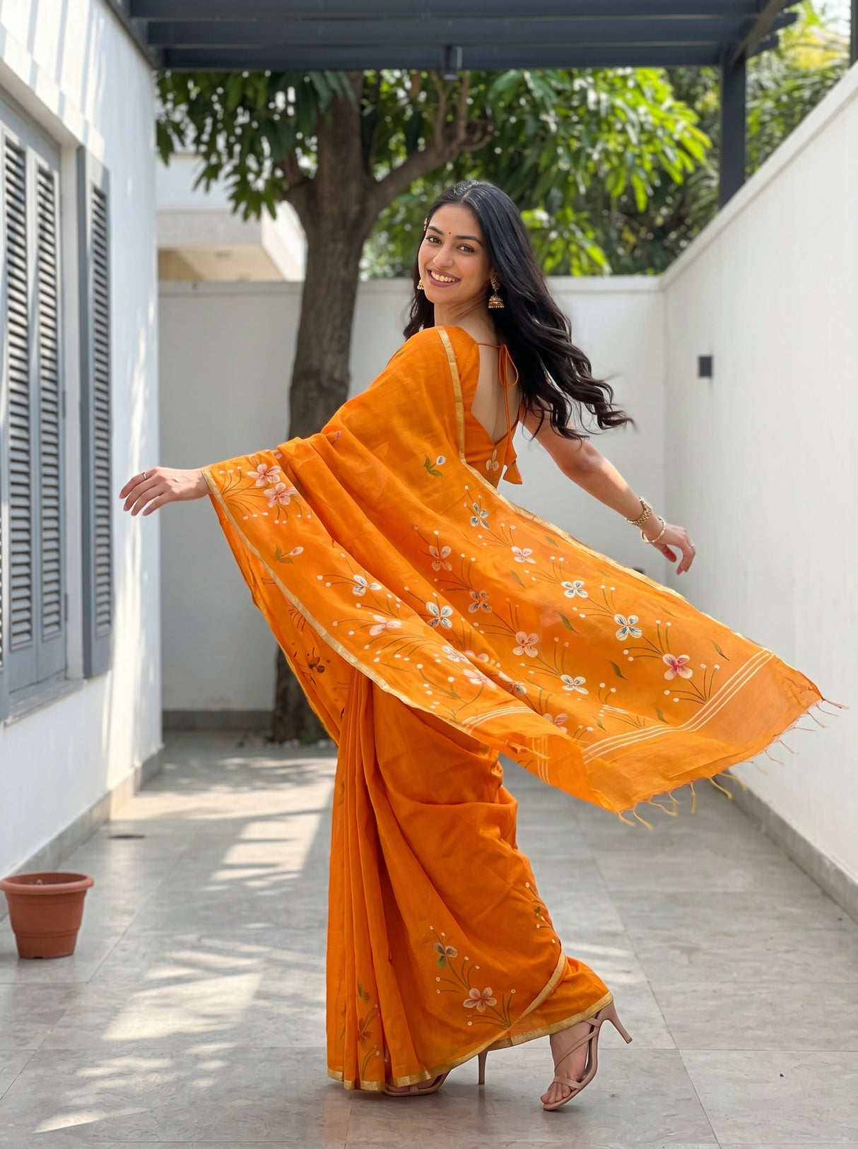 MIMOSA Saree Saree — pose 5 styling detail