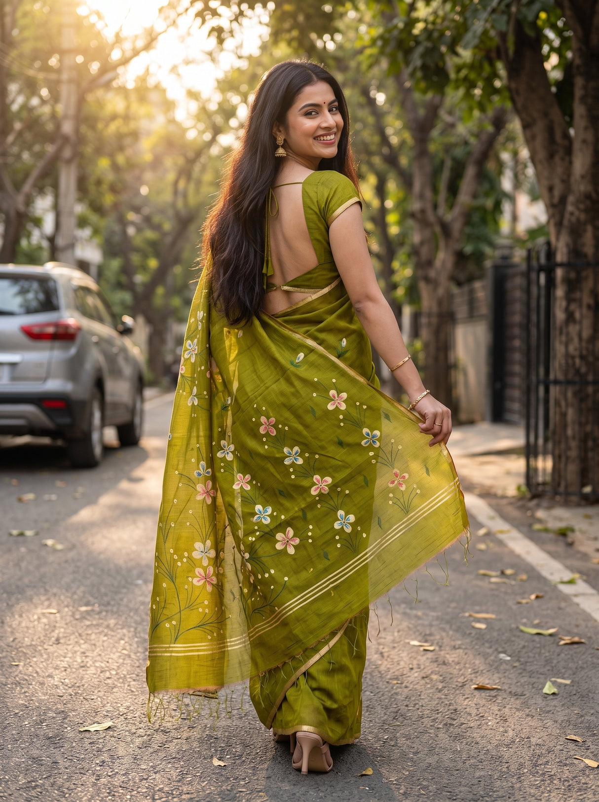 MIMOSA Saree Saree — pose 2 styling detail