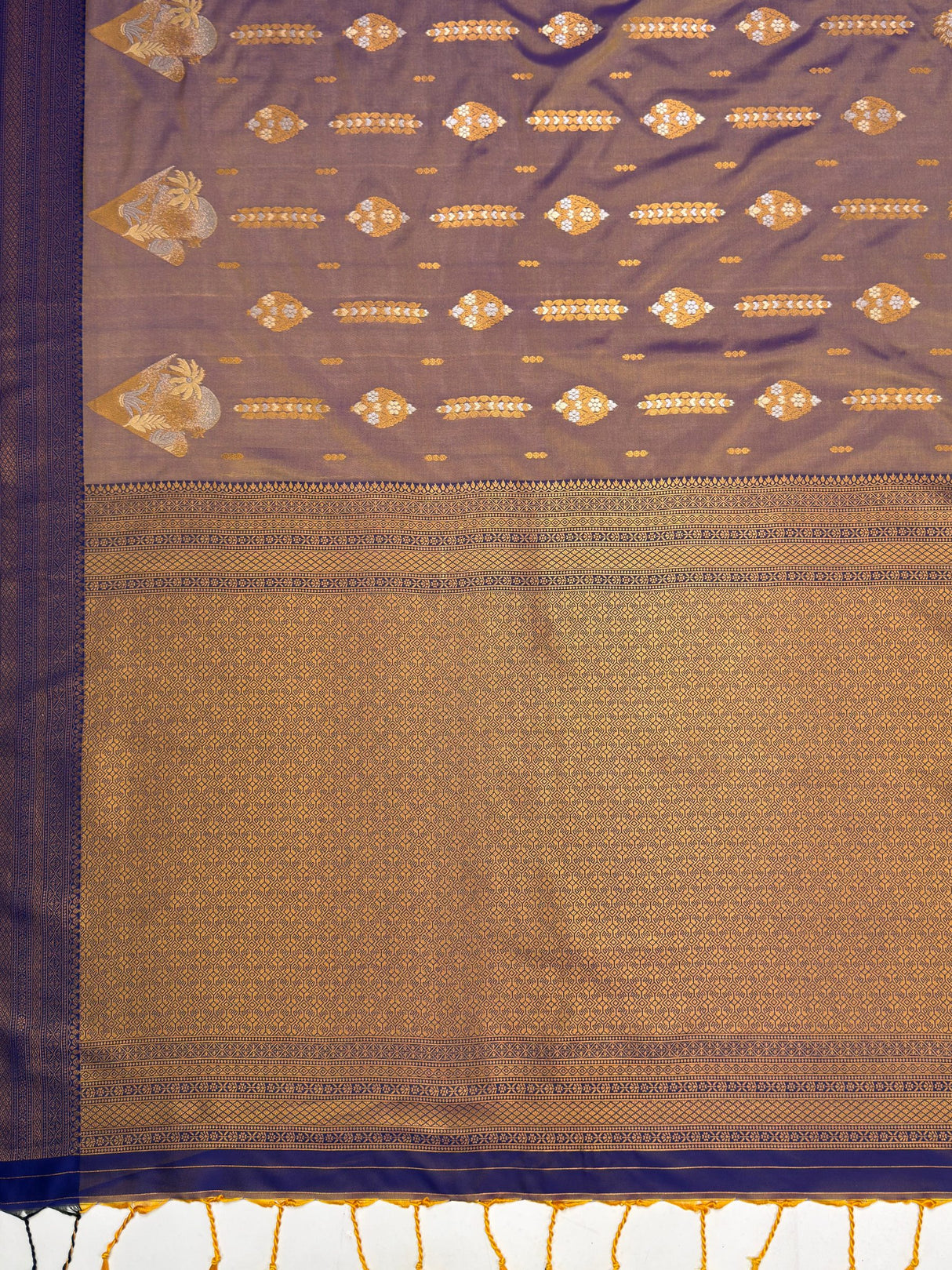 MIMOSA Grey Saree Saree — pallu and zari work detail