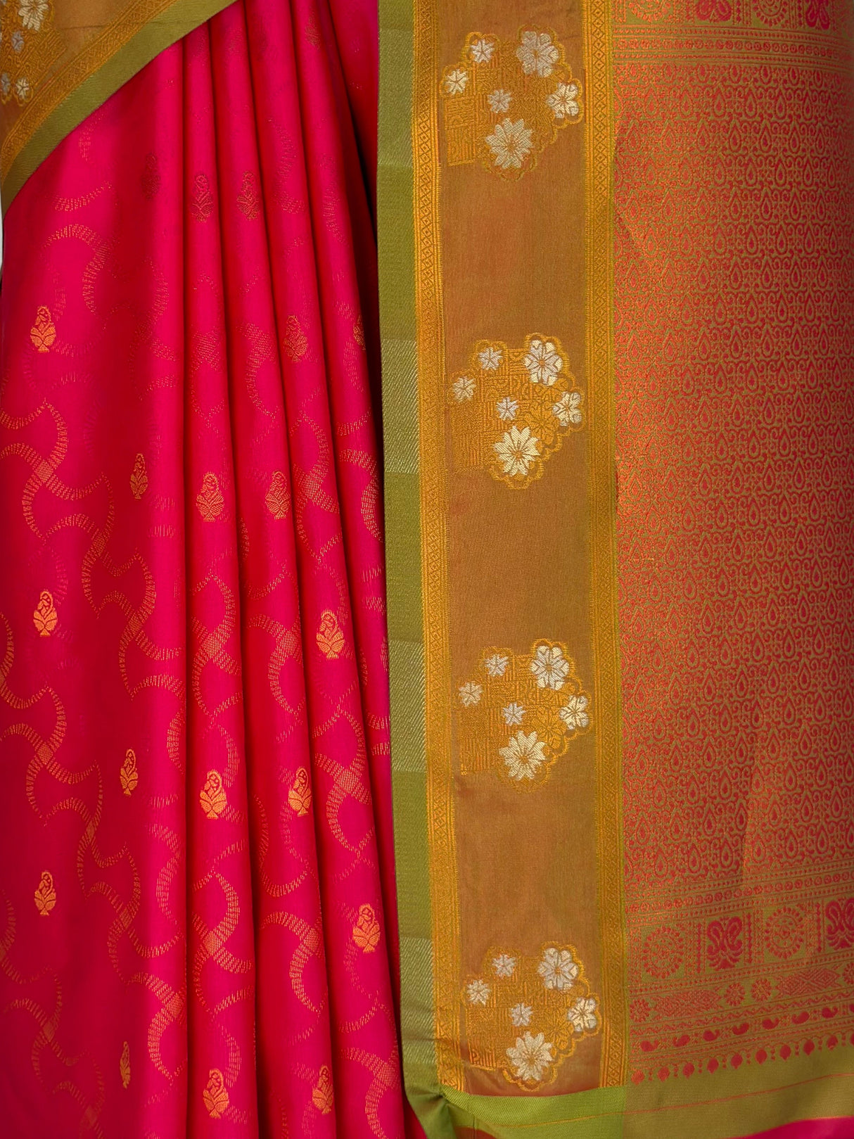 MIMOSA Rani Saree Saree — fleets shot full lifestyle