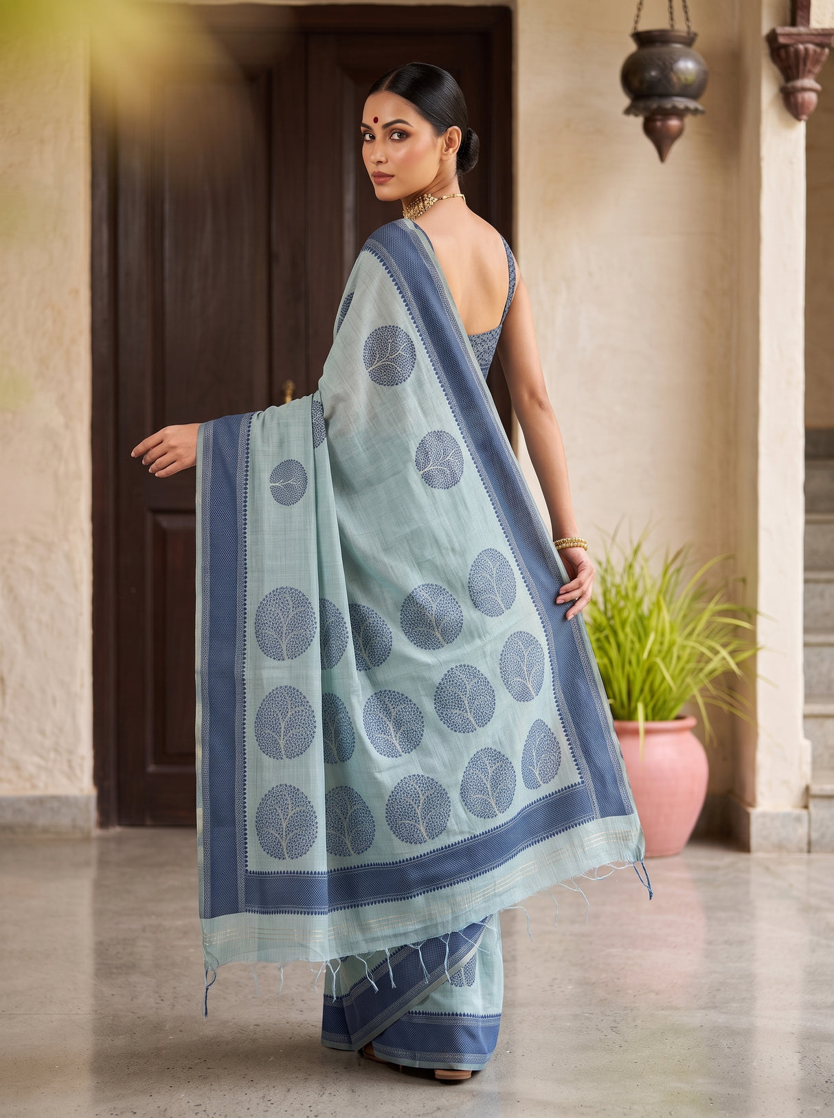 MIMOSA Saree Saree — pose 6 styling detail