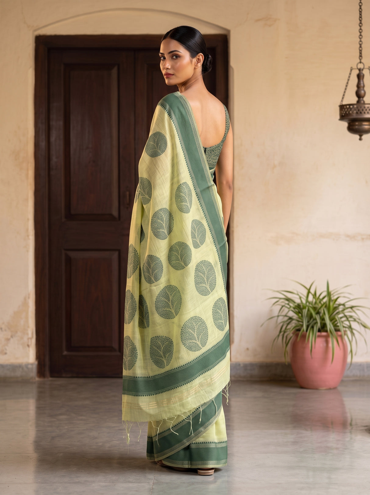 MIMOSA Saree Saree — pose 9 styling detail